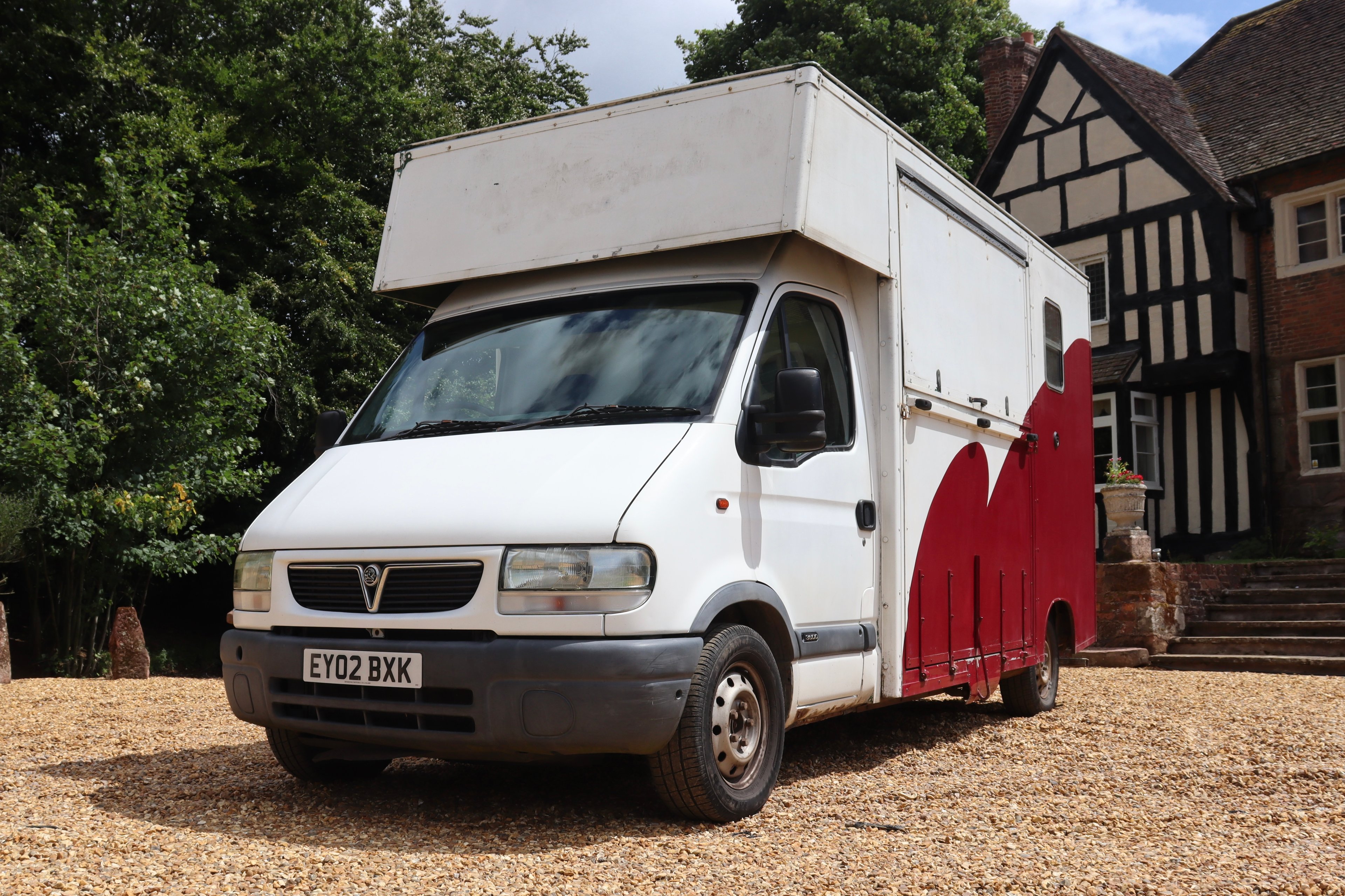 Vauxhall Movano 2.2l Coachbuilt 3.5T Long Stall - image 1 of 12