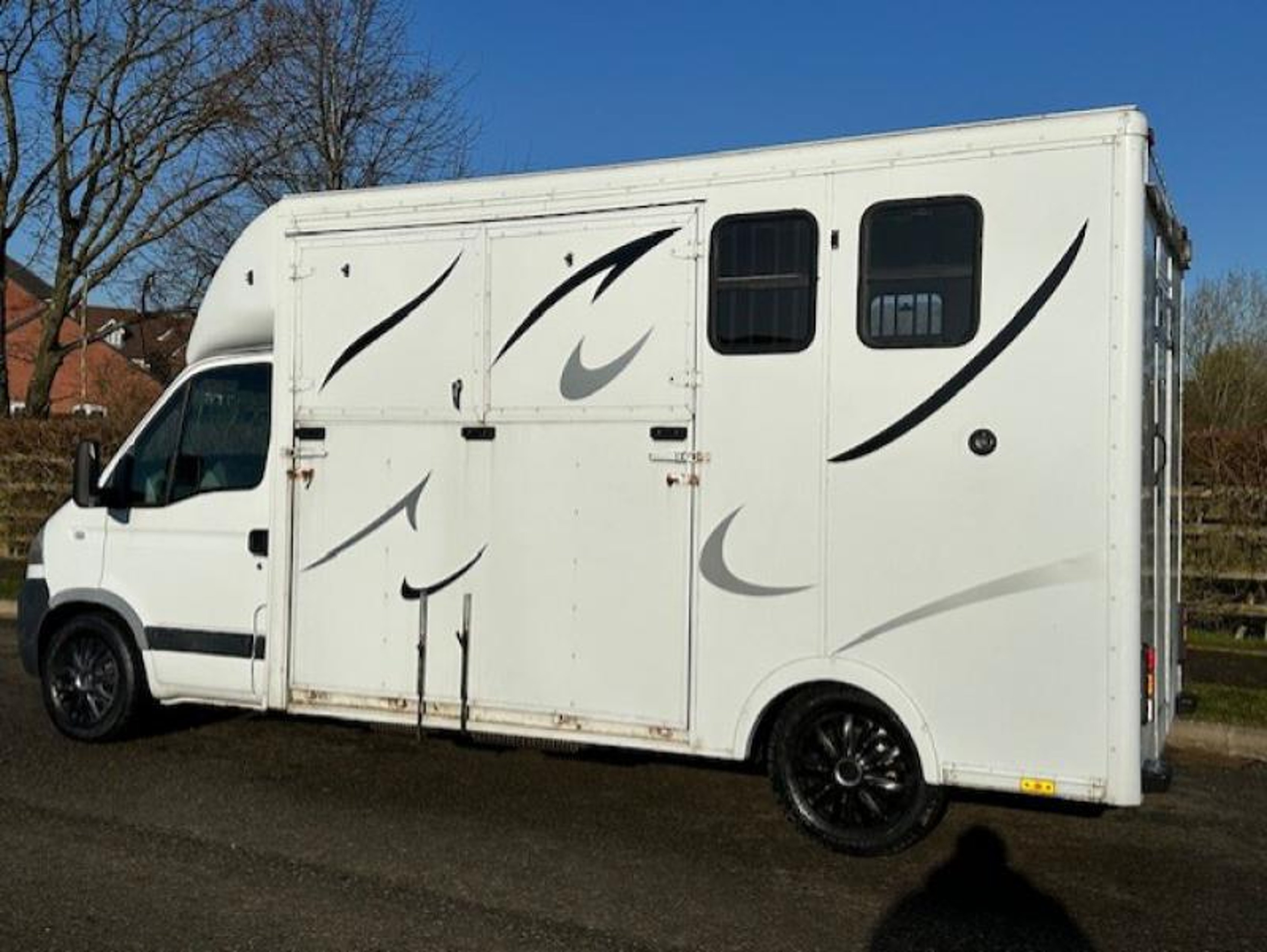 3.5t Vauxhall Movano Horsebox - Duo Model - image 1 of 1