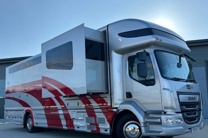 16T Equi-Trek Explorer Elite - DAF LF Automatic