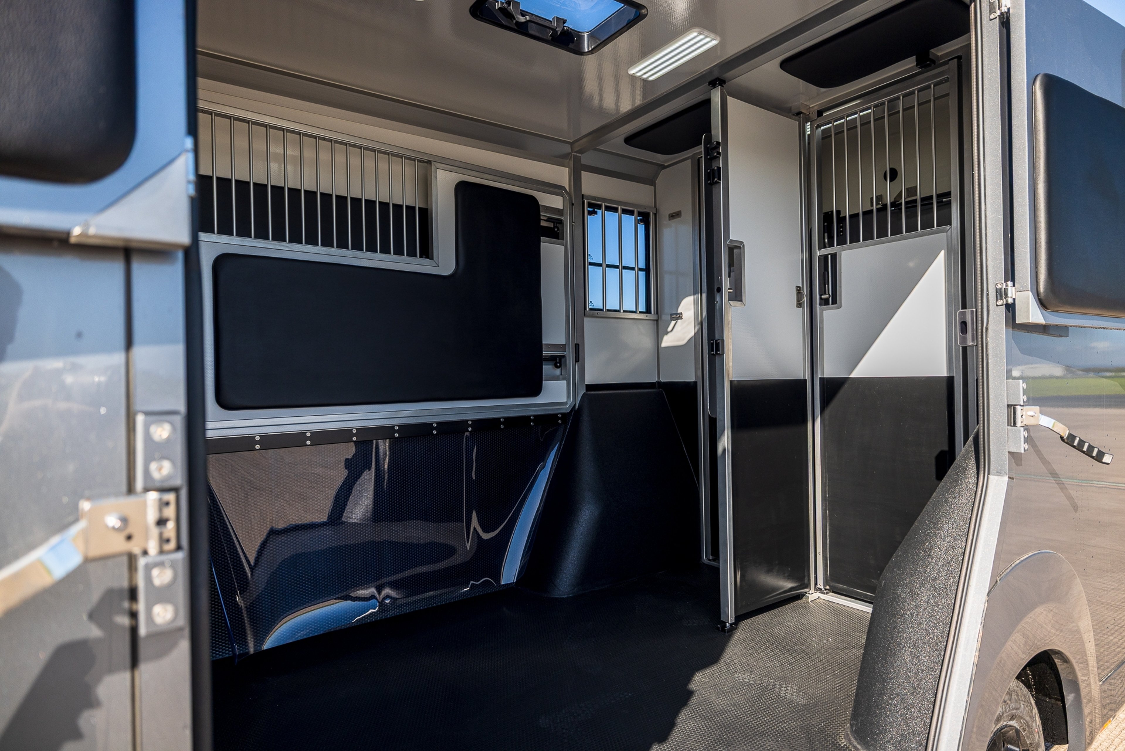 3.5t Renault Master by AKX - image 7 of 11