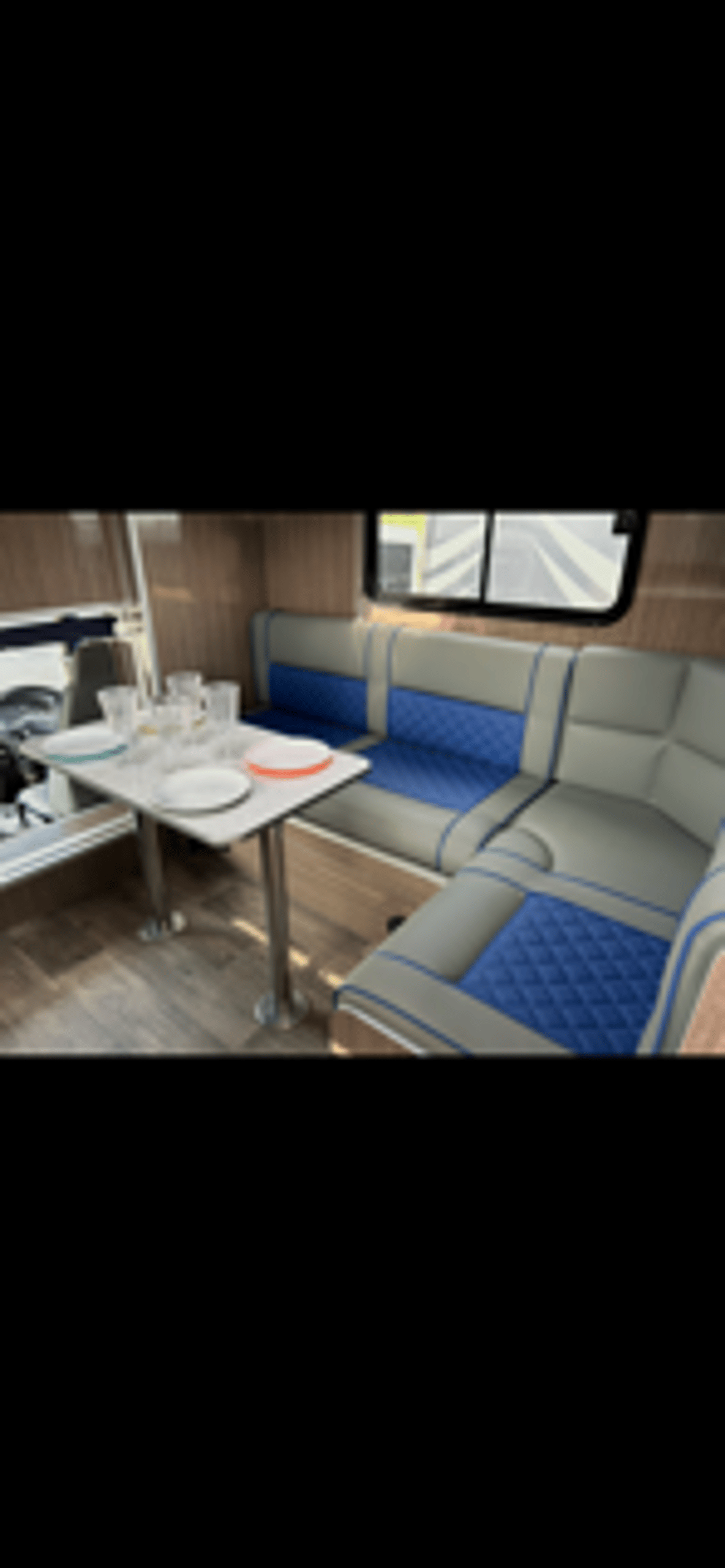 7.5t DAF LF 150 - Euro 6 Bespoke Coachbuilt Horsebox - Stalled for Three - image 10 of 18