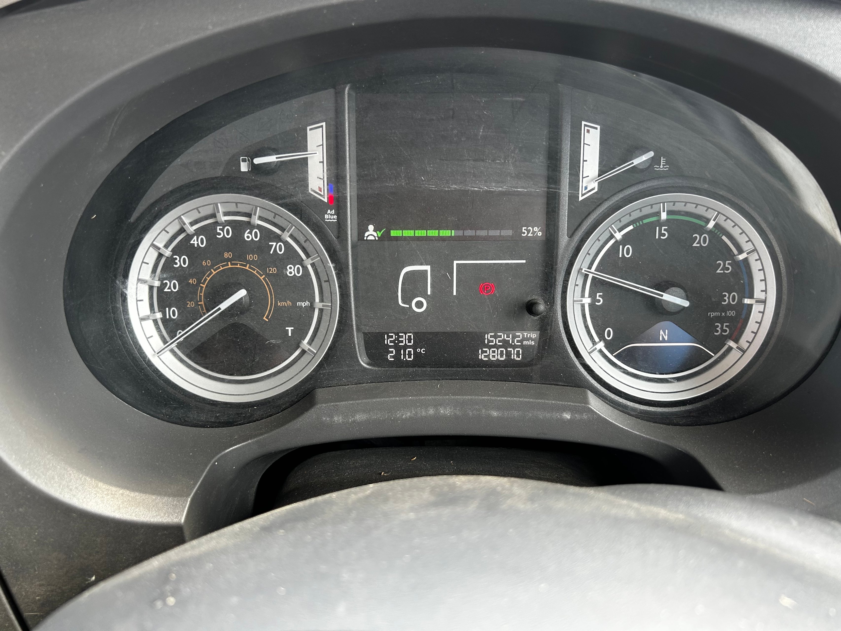 7.5t DAF LF 150 - Euro 6 Bespoke Coachbuilt Horsebox - Stalled for Three - image 17 of 18
