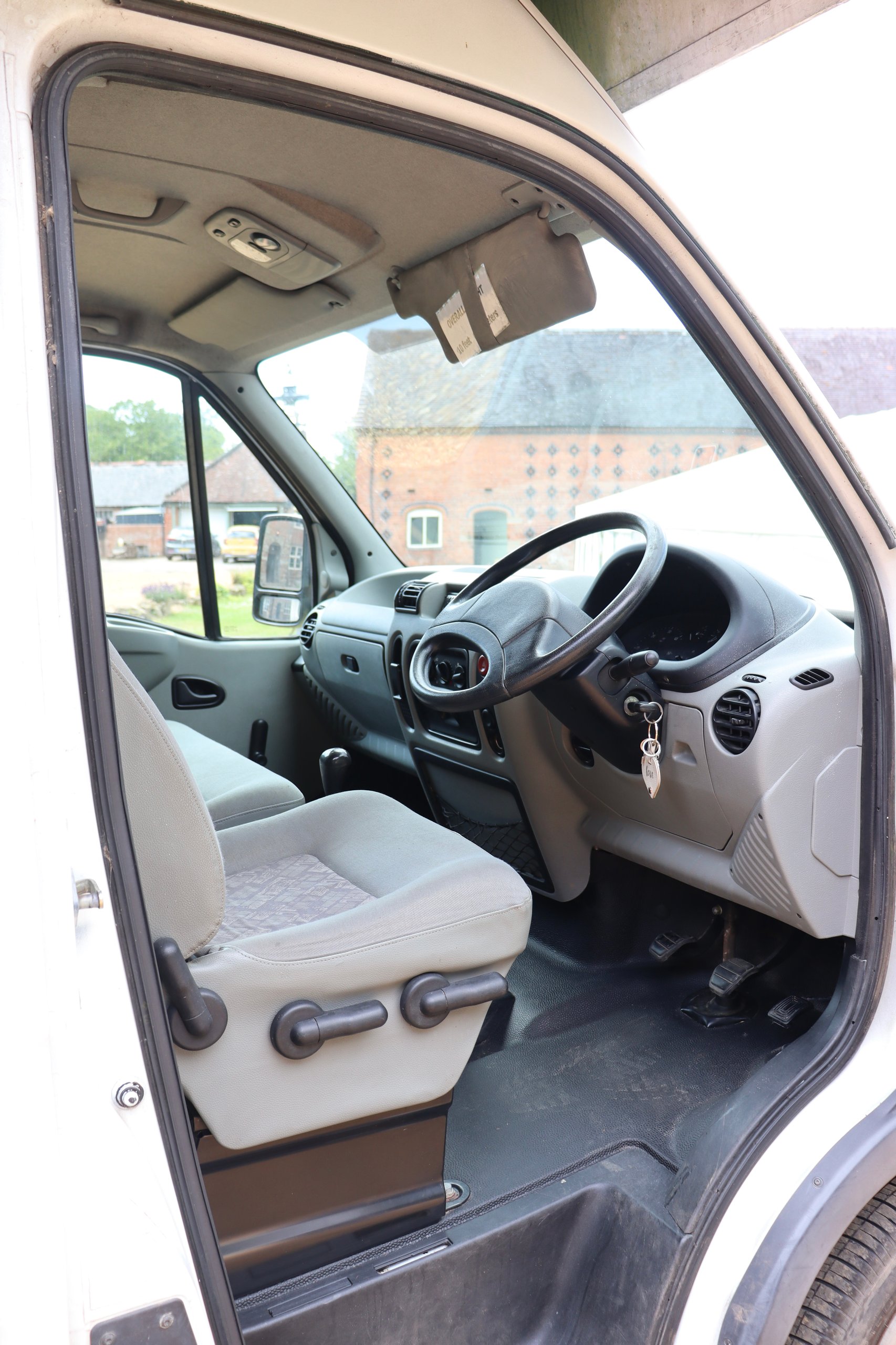 Vauxhall Movano 2.2l Coachbuilt 3.5T Long Stall - image 1 of 12