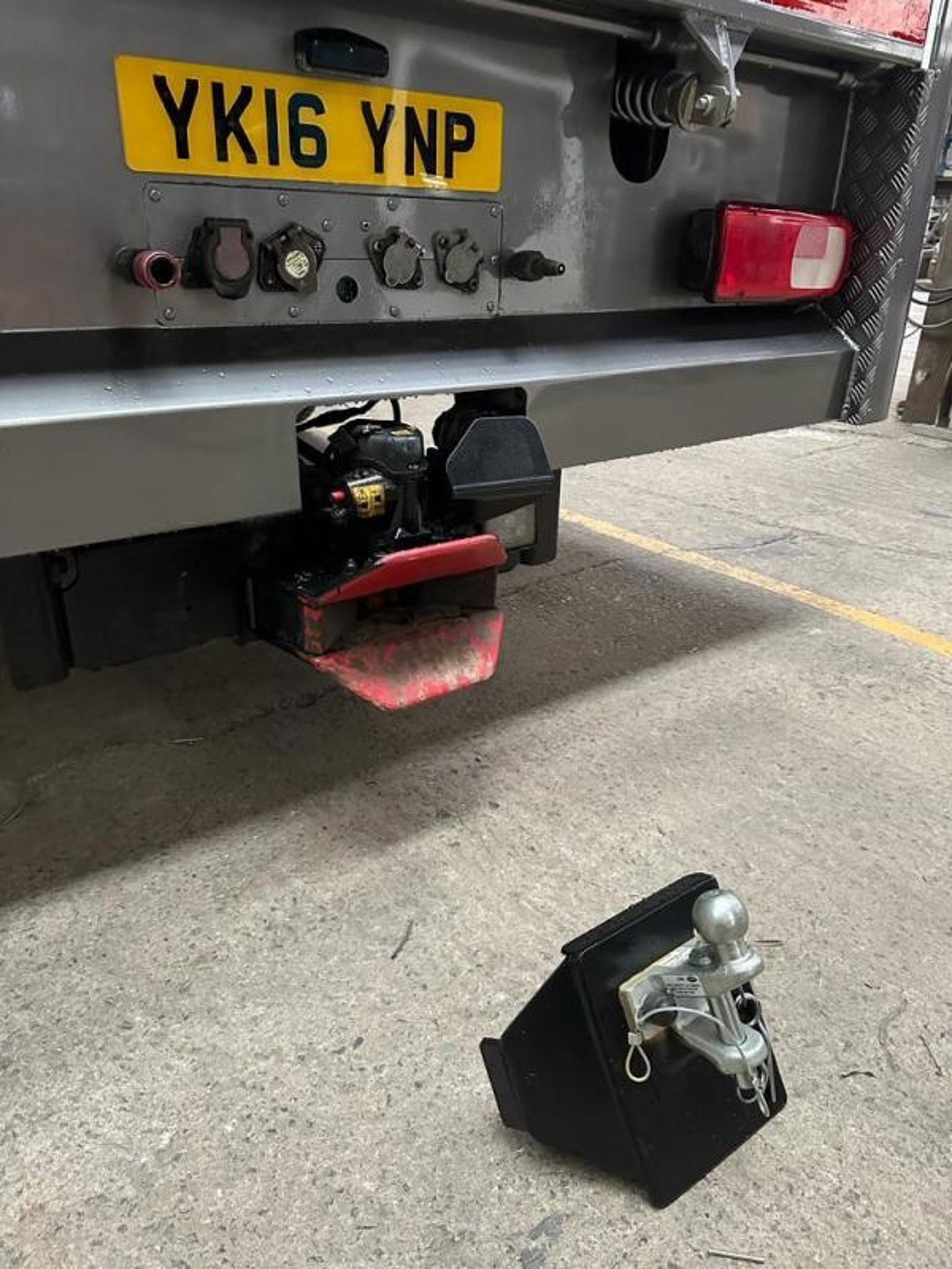 18T DAF CF 440 Spacecab - Stalled for Seven - image 6 of 12