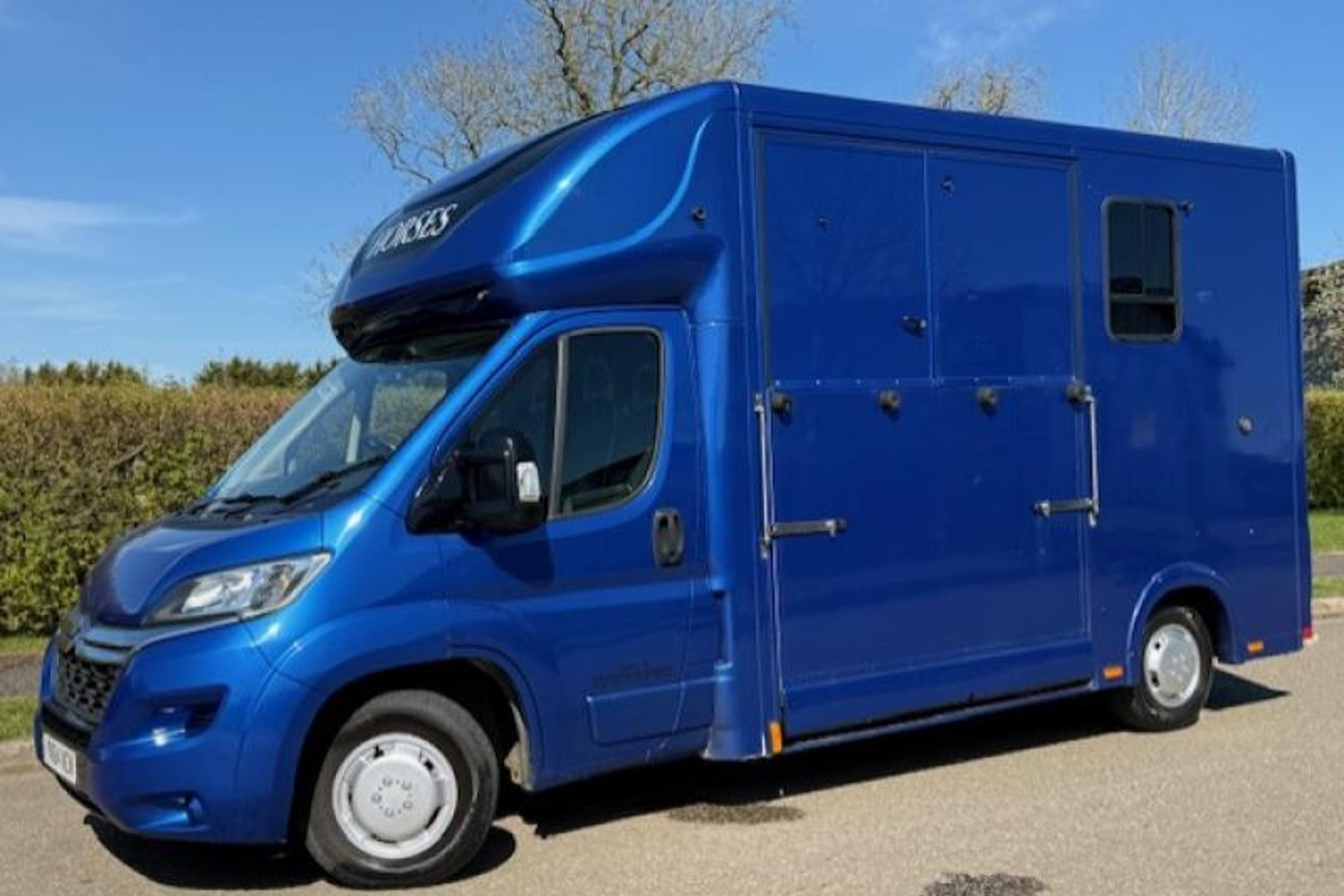 3.5t Citroën Relay by Select Horseboxes
