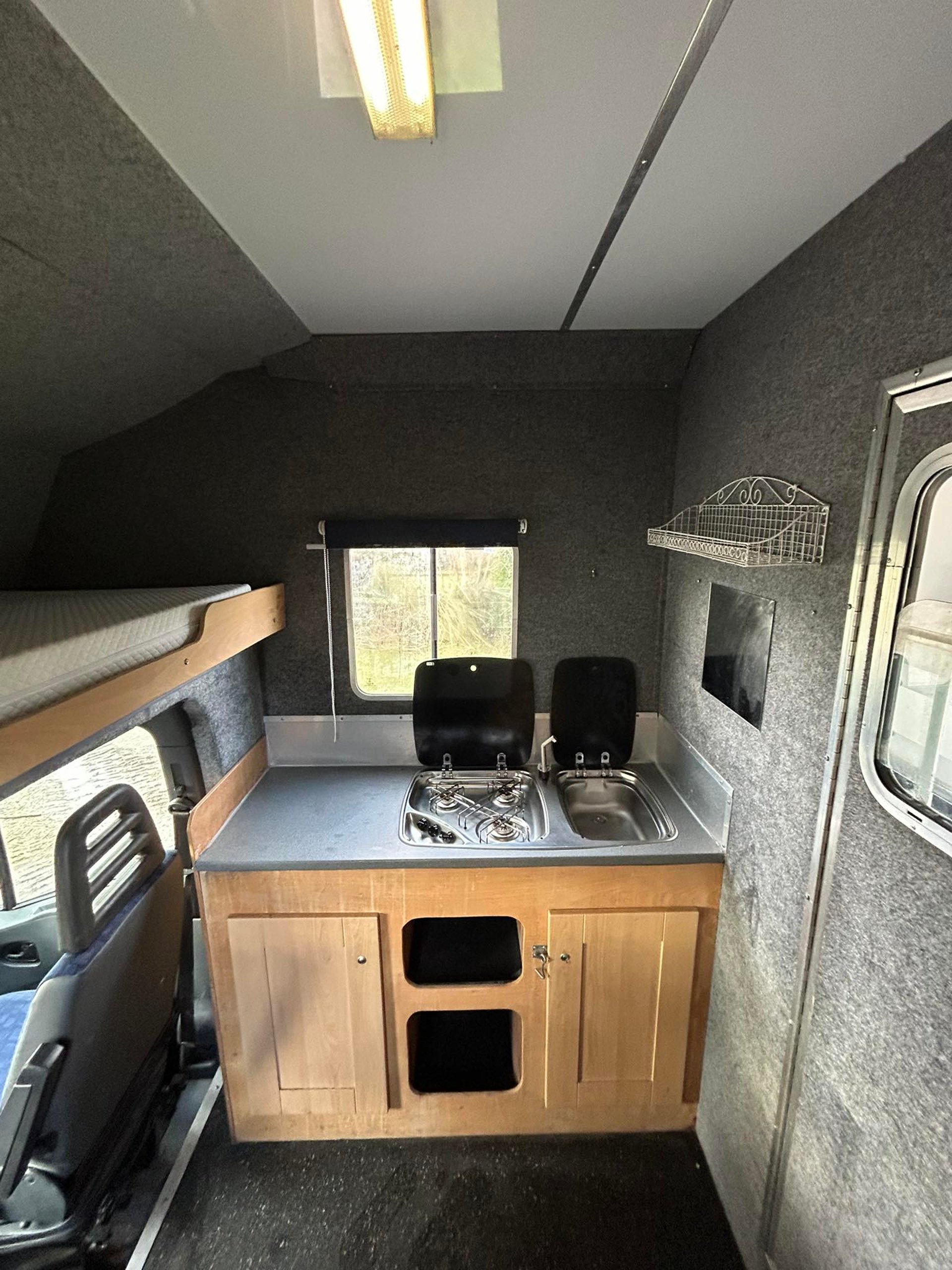 2003 6.5T Iveco Trophy Twin - image 5 of 13