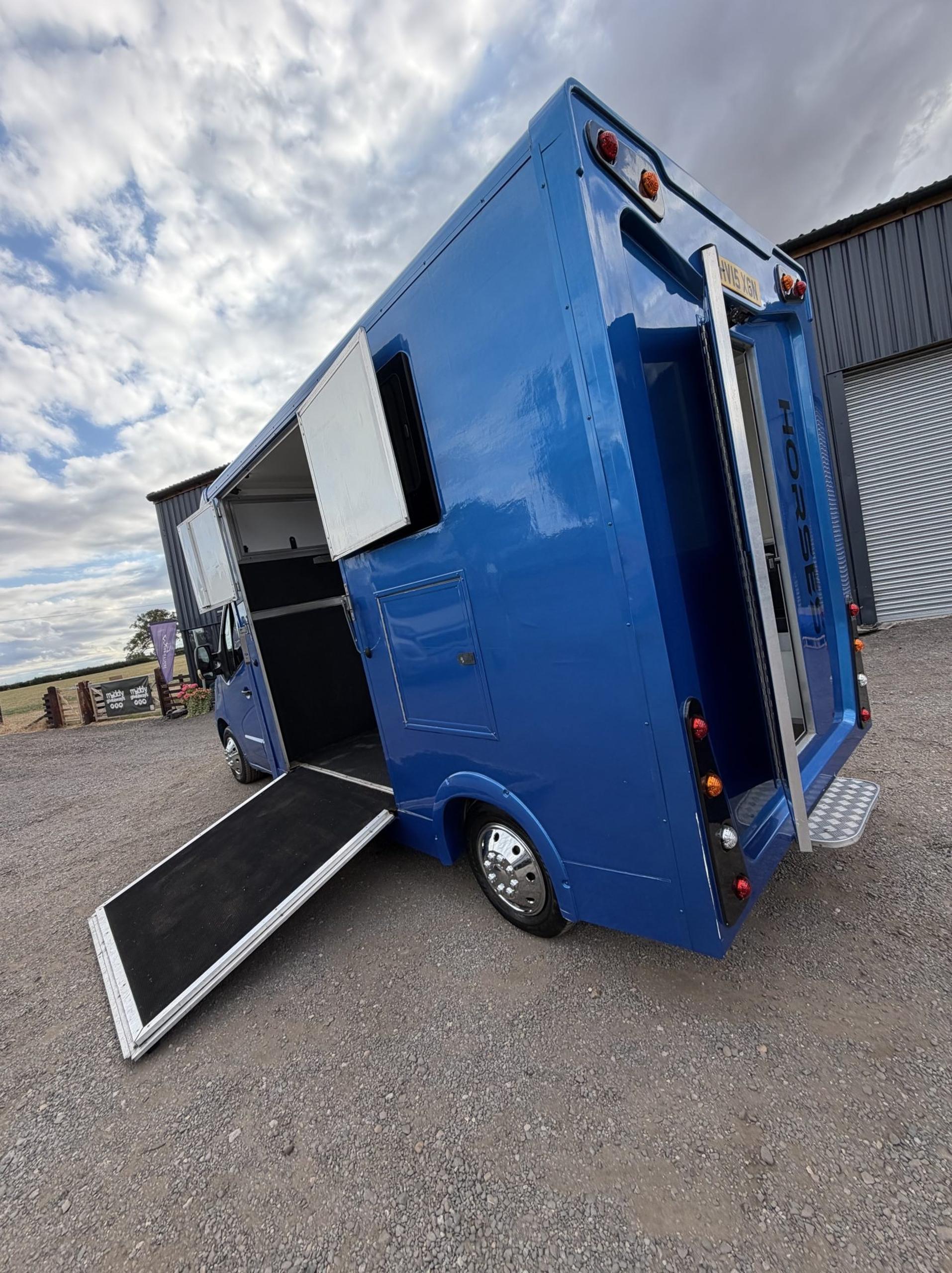3.5t Renault Master by Cross Country - image 5 of 18