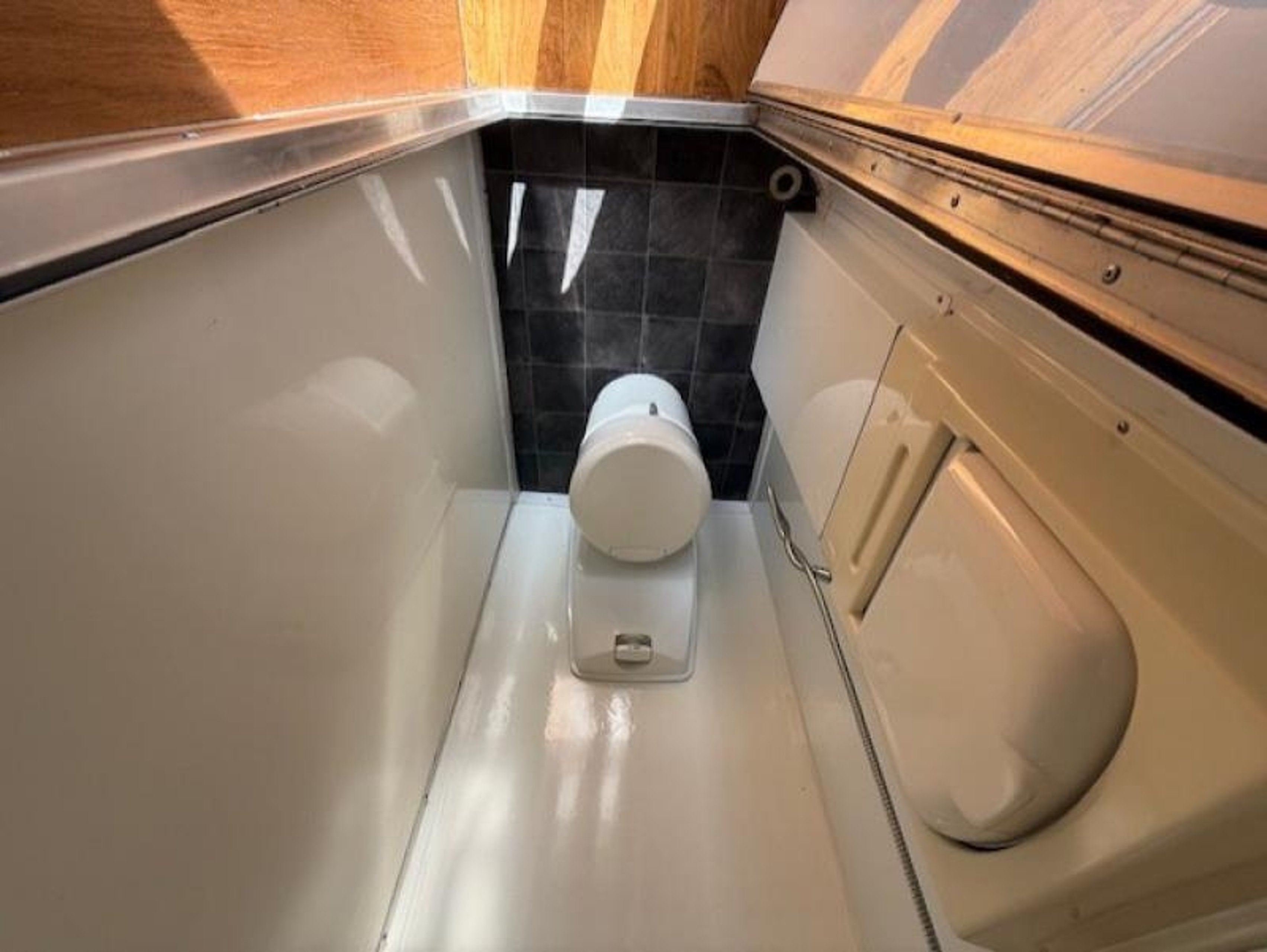 15T Iveco Eurocargo by Hayling - image 10 of 16