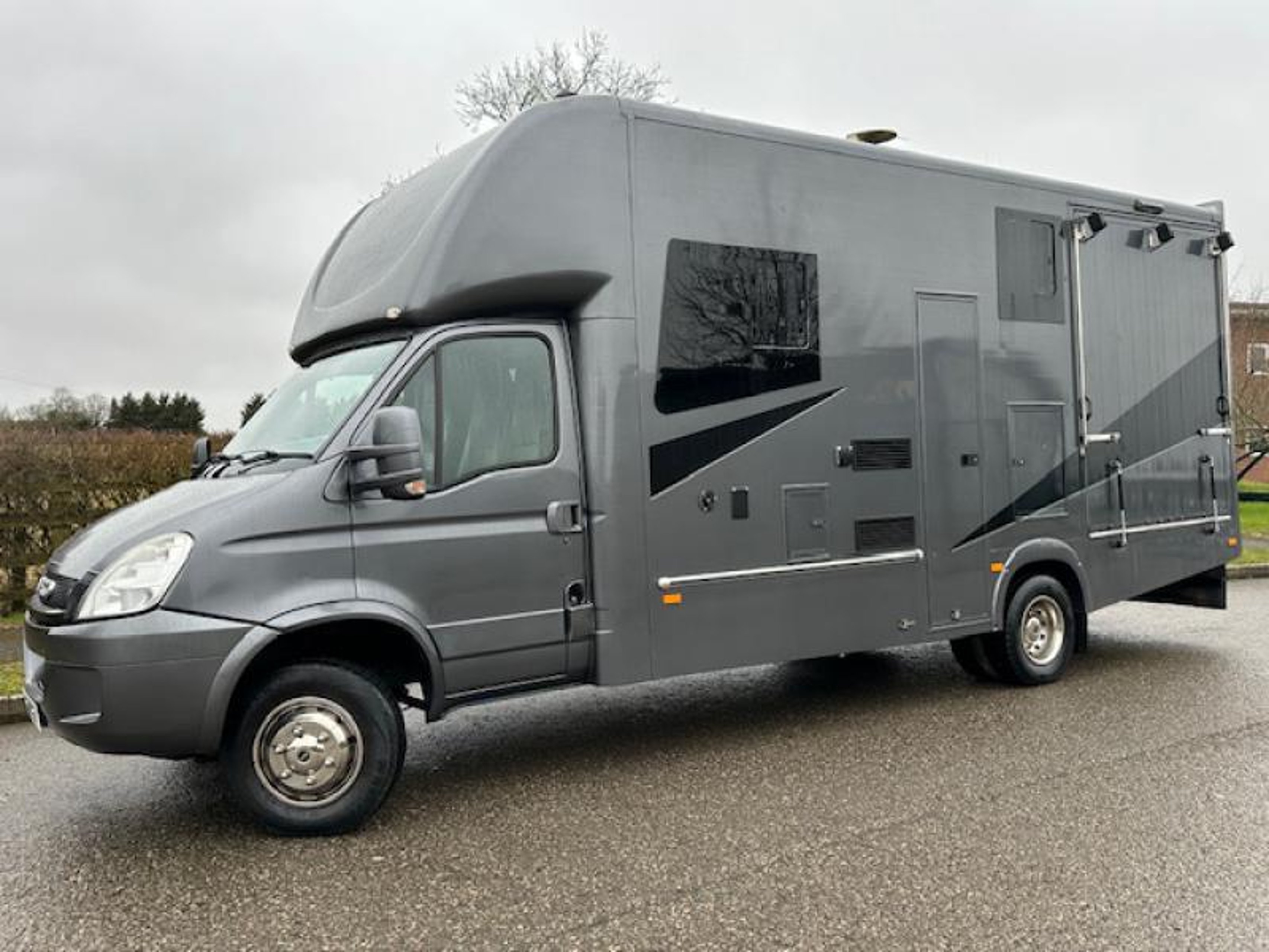 7.2t Equimark Elite Excel Two - Stunning Horsebox - image 1 of 1