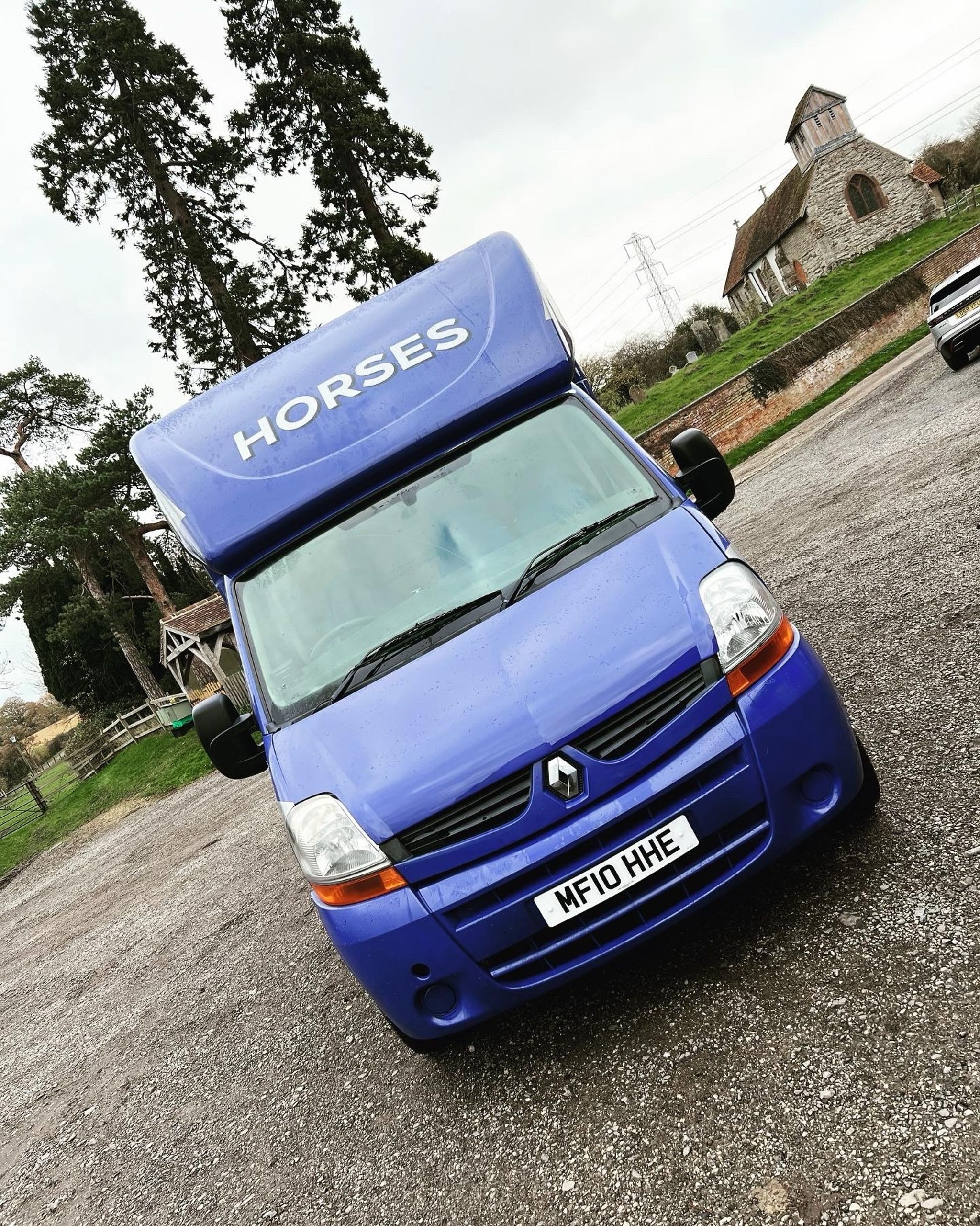 3.9t Renault Master by Compact - image 2 of 8