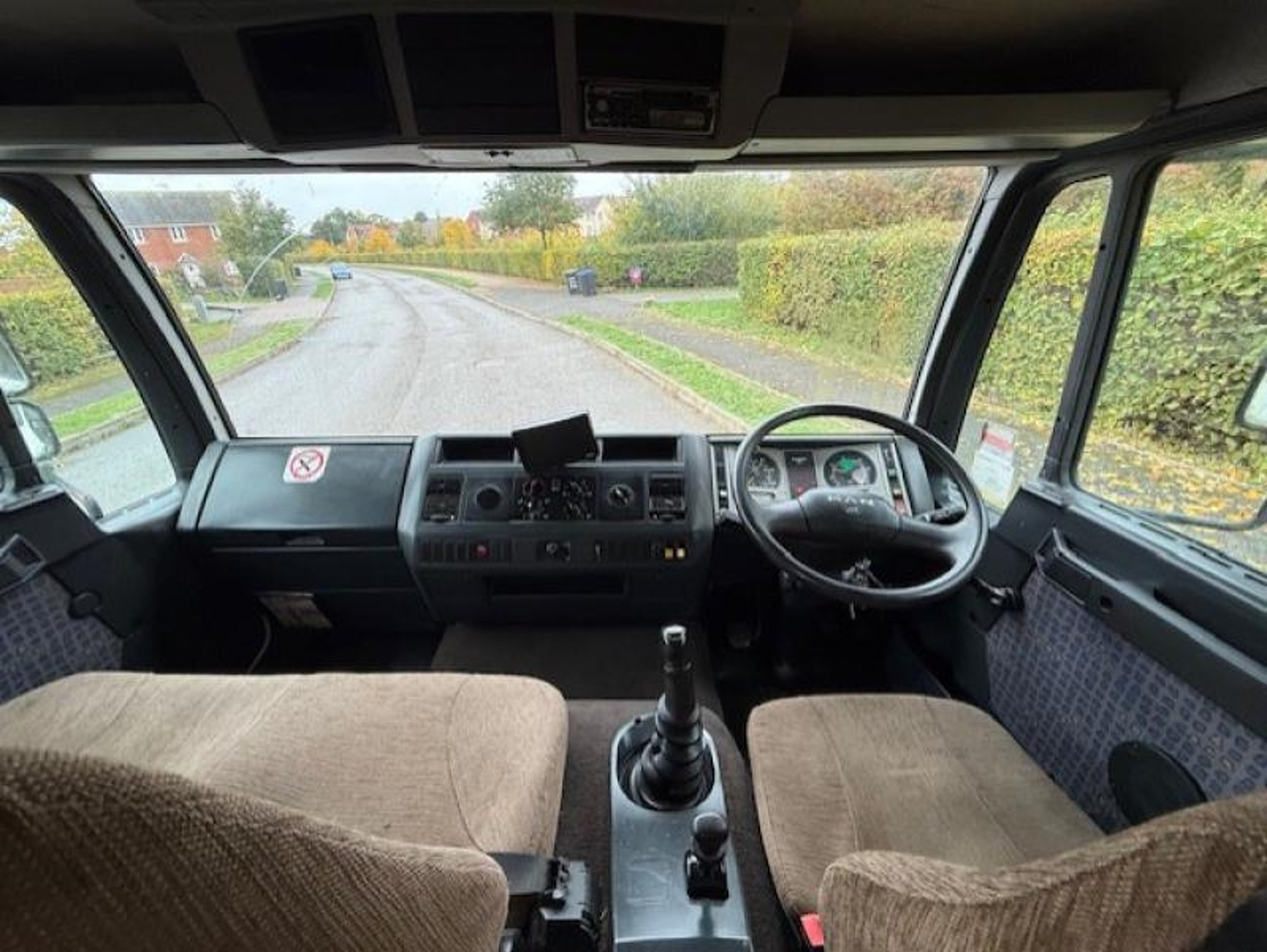 7.5T MAN Coach Built Horsebox - Stalled for 3 - image 10 of 16