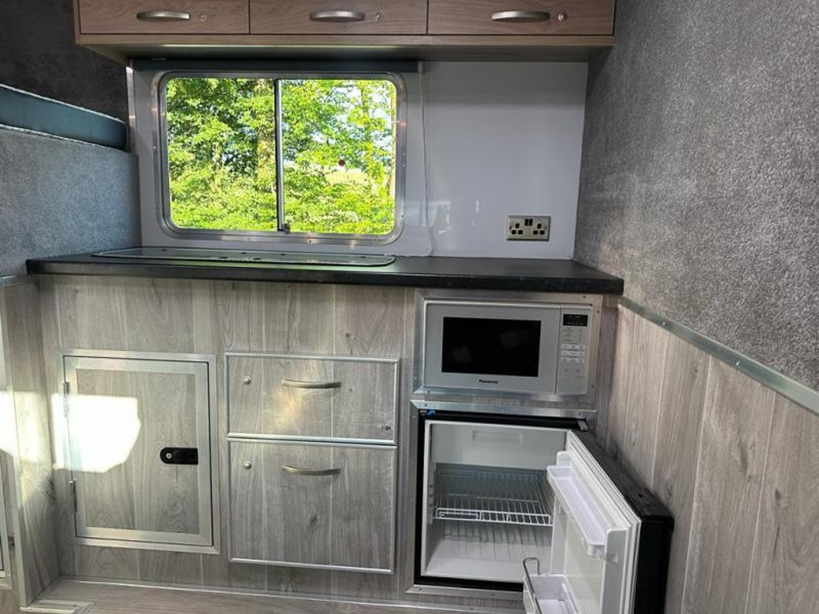 18T DAF CF 440 Spacecab - Stalled for Seven - image 5 of 12