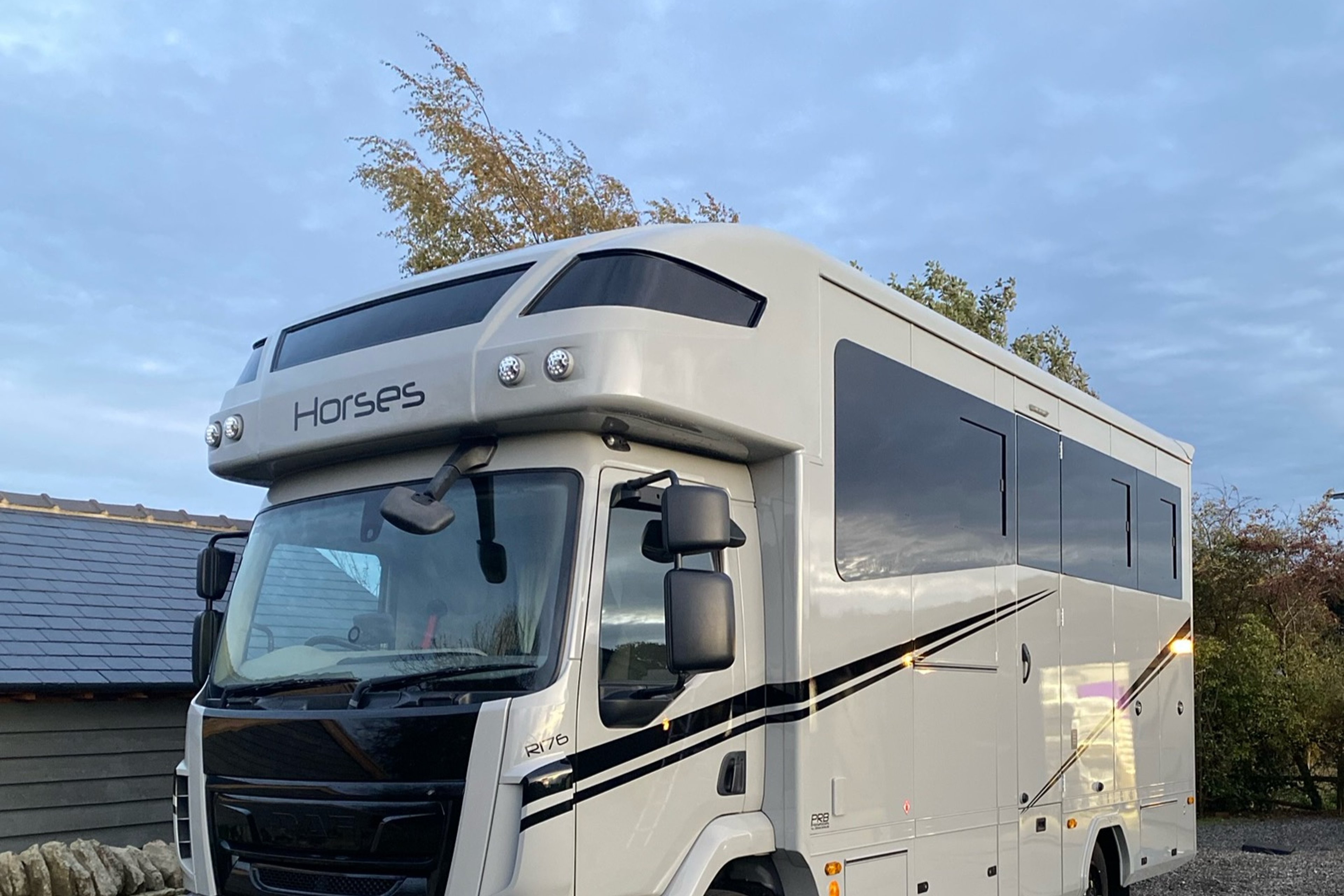 7.5t PRB DAF Automatic Compact Horsebox
