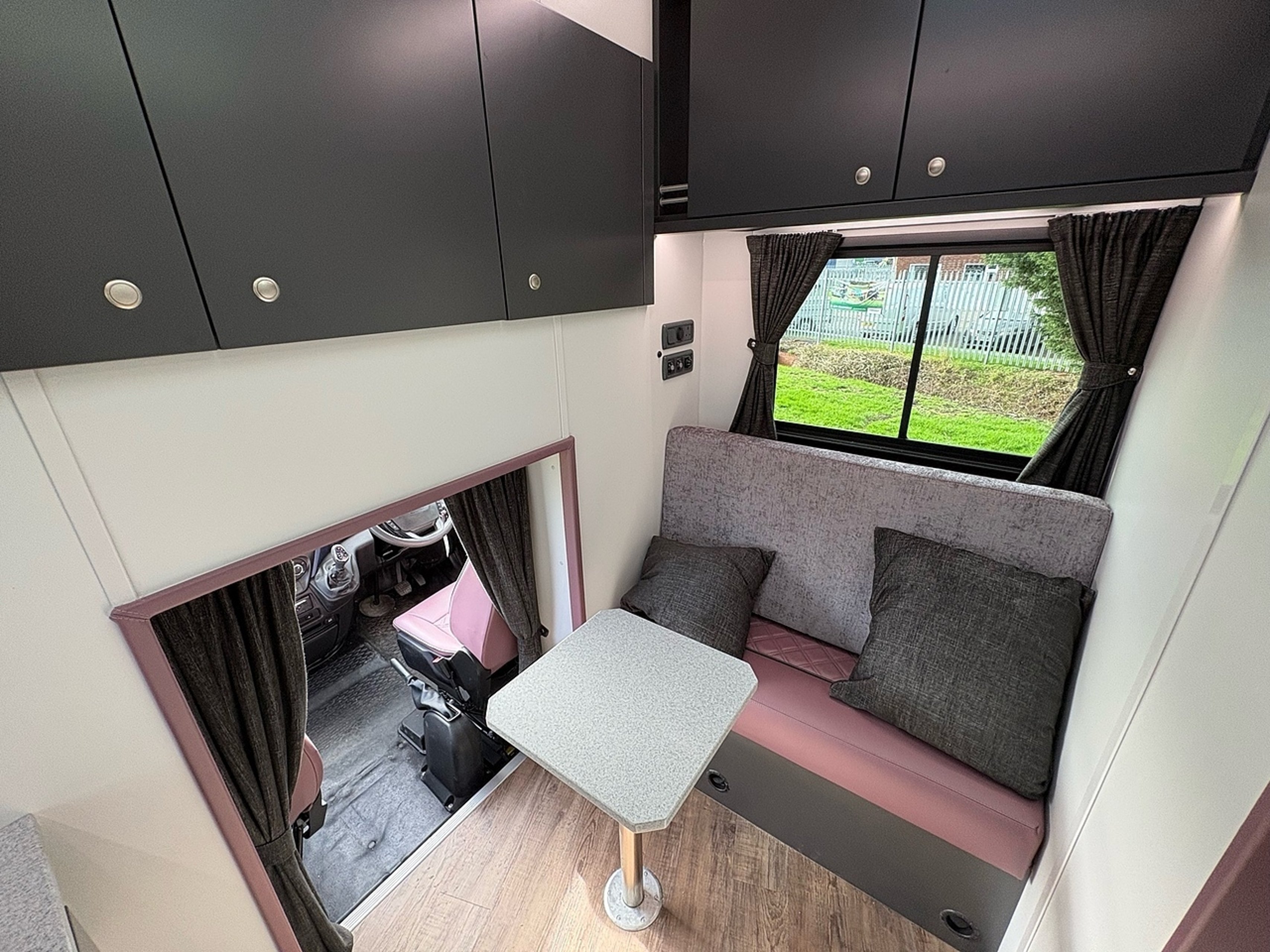 7.2t Iveco by PRB Horseboxes - image 13 of 18