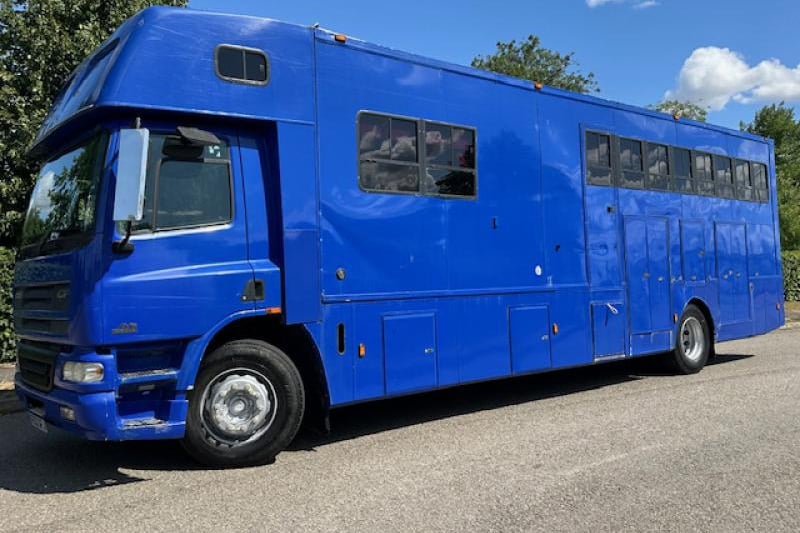 2002 DAF CF65 220 - 18T by AAquine Horseboxes
