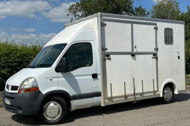 3.5t Renault Master by JMS