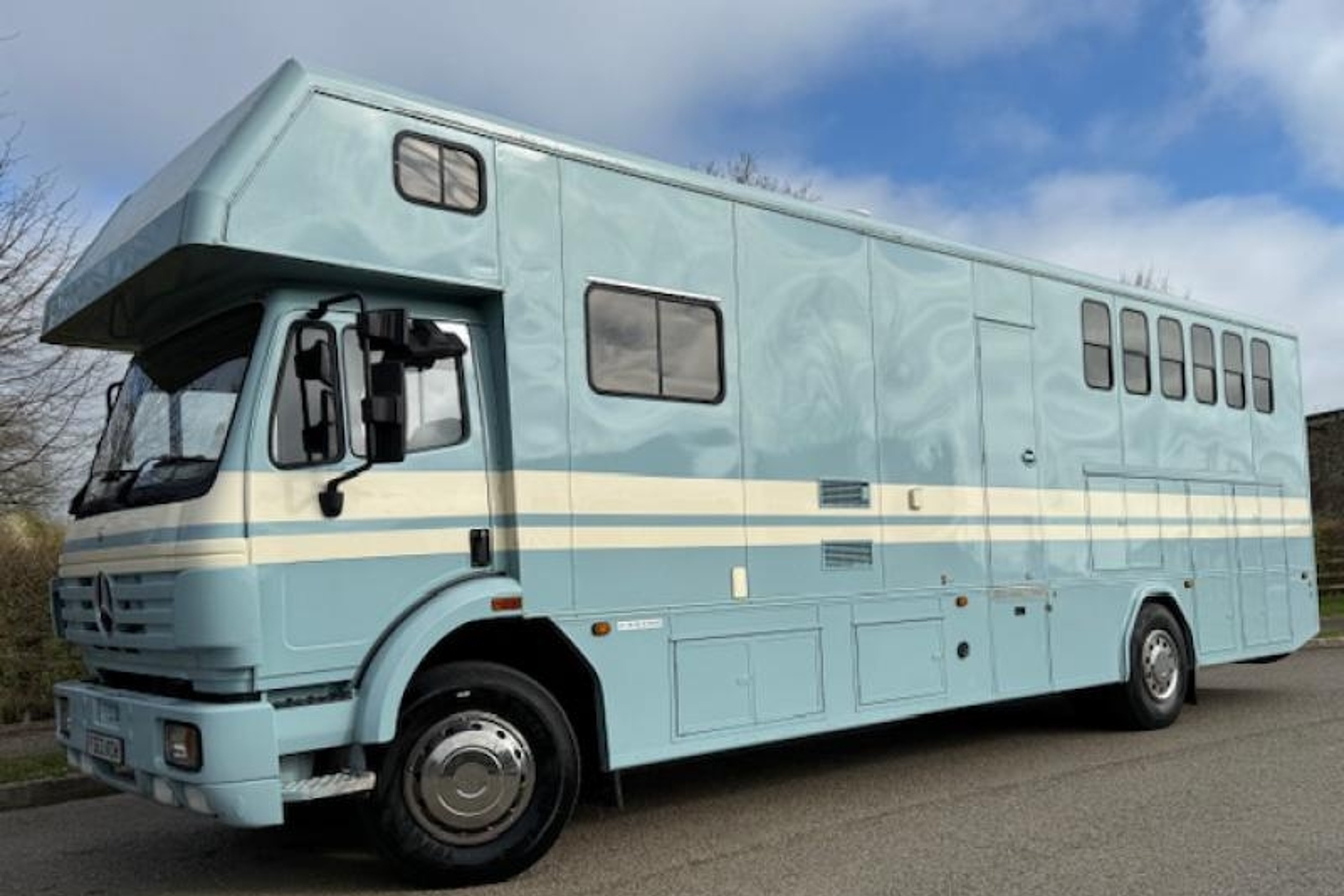 18t Mercedes-Benz by PRB Horseboxes