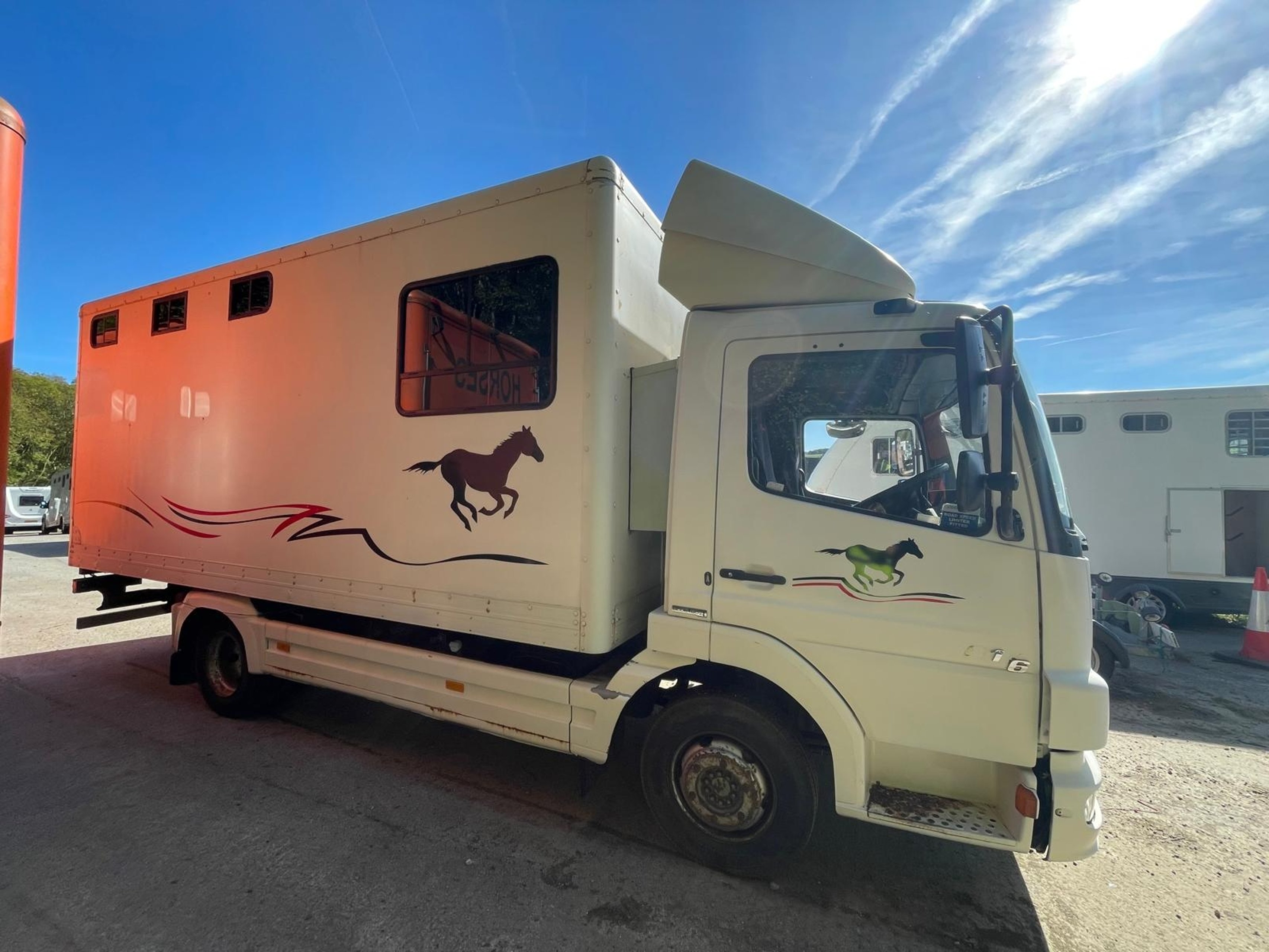 Pre-Owned 7.5T Mercedes Atego (ref. SHCPE) - image 7 of 10