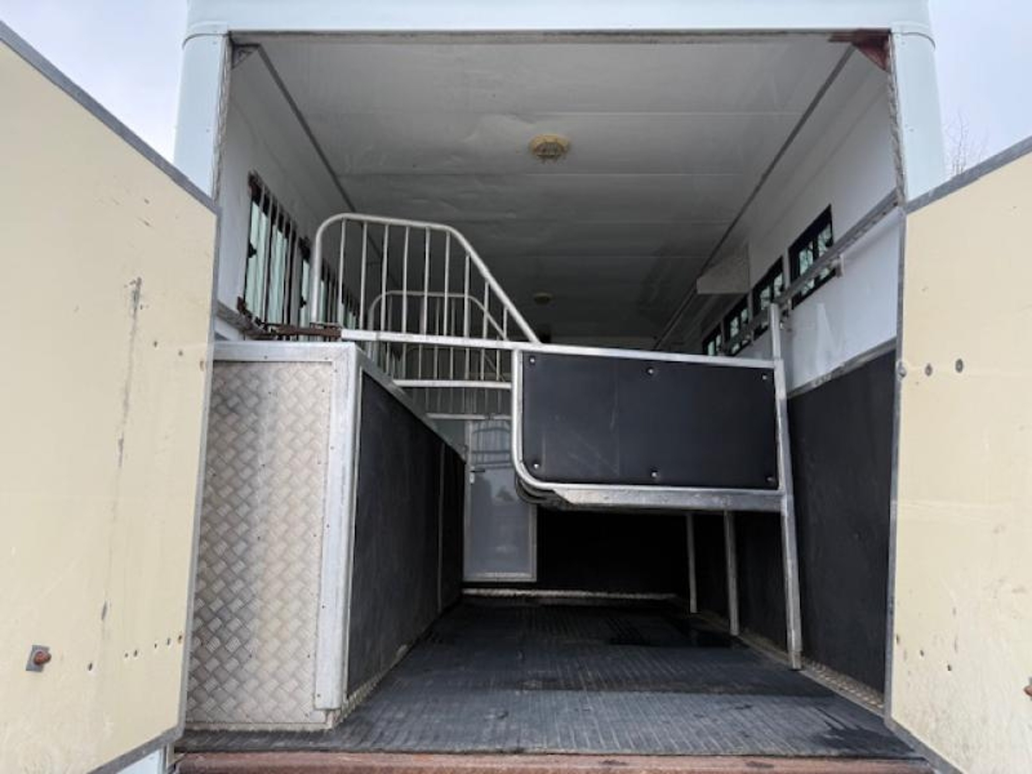 12t DAF Lf 180 by Tristar Horseboxes - image 16 of 18