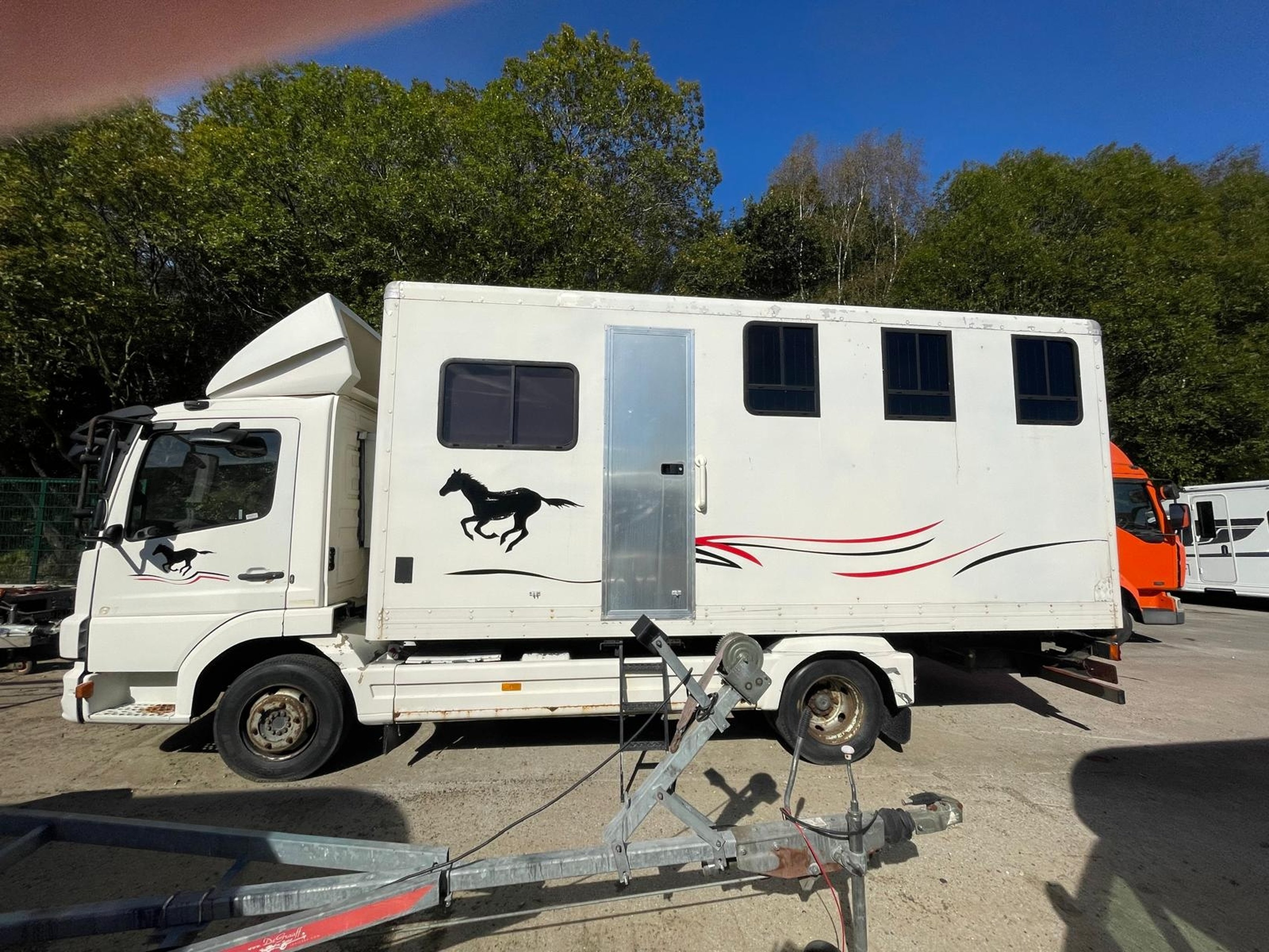 Pre-Owned 7.5T Mercedes Atego (ref. SHCPE) - image 4 of 10