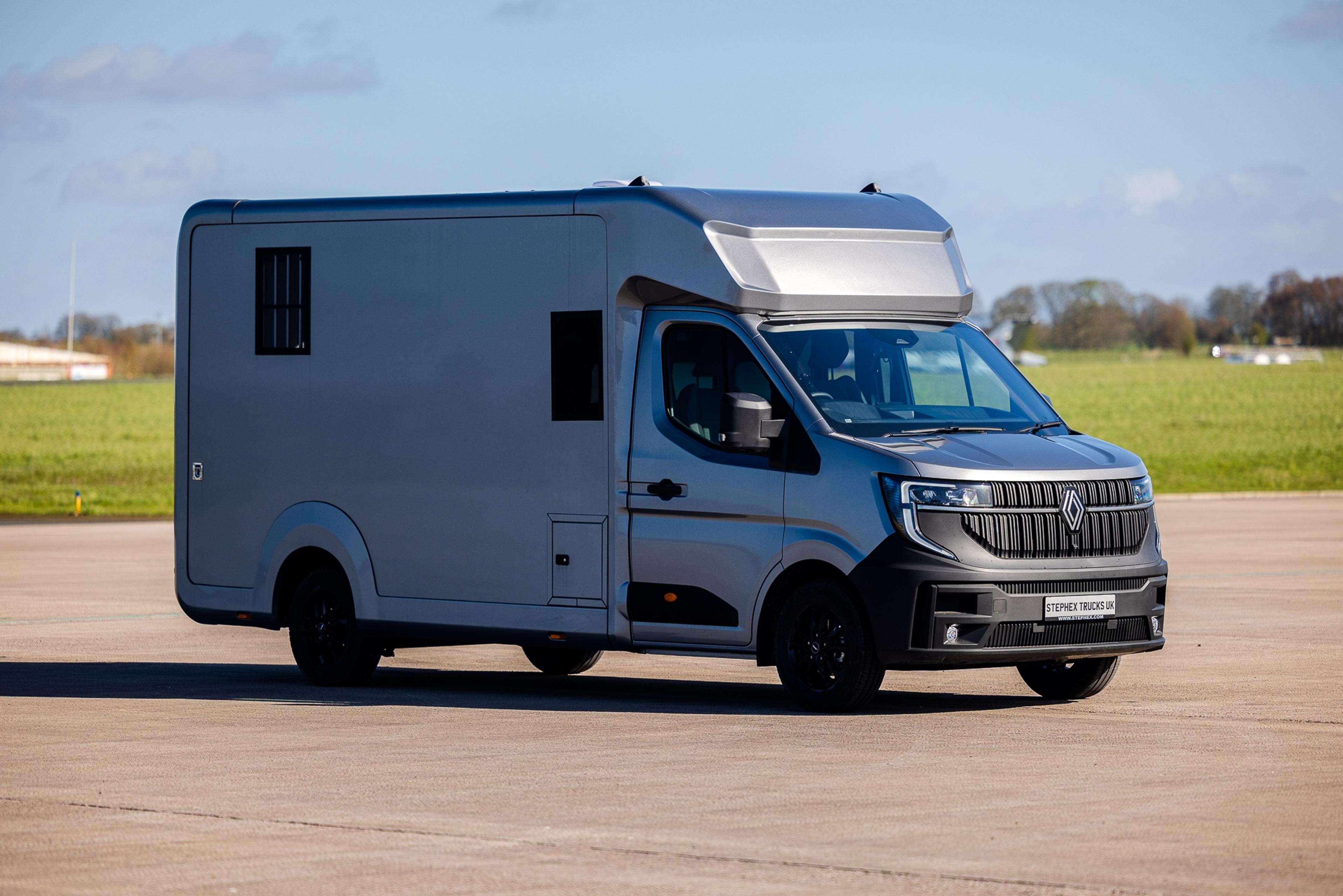 3.5t Renault Master by AKX - image 4 of 11