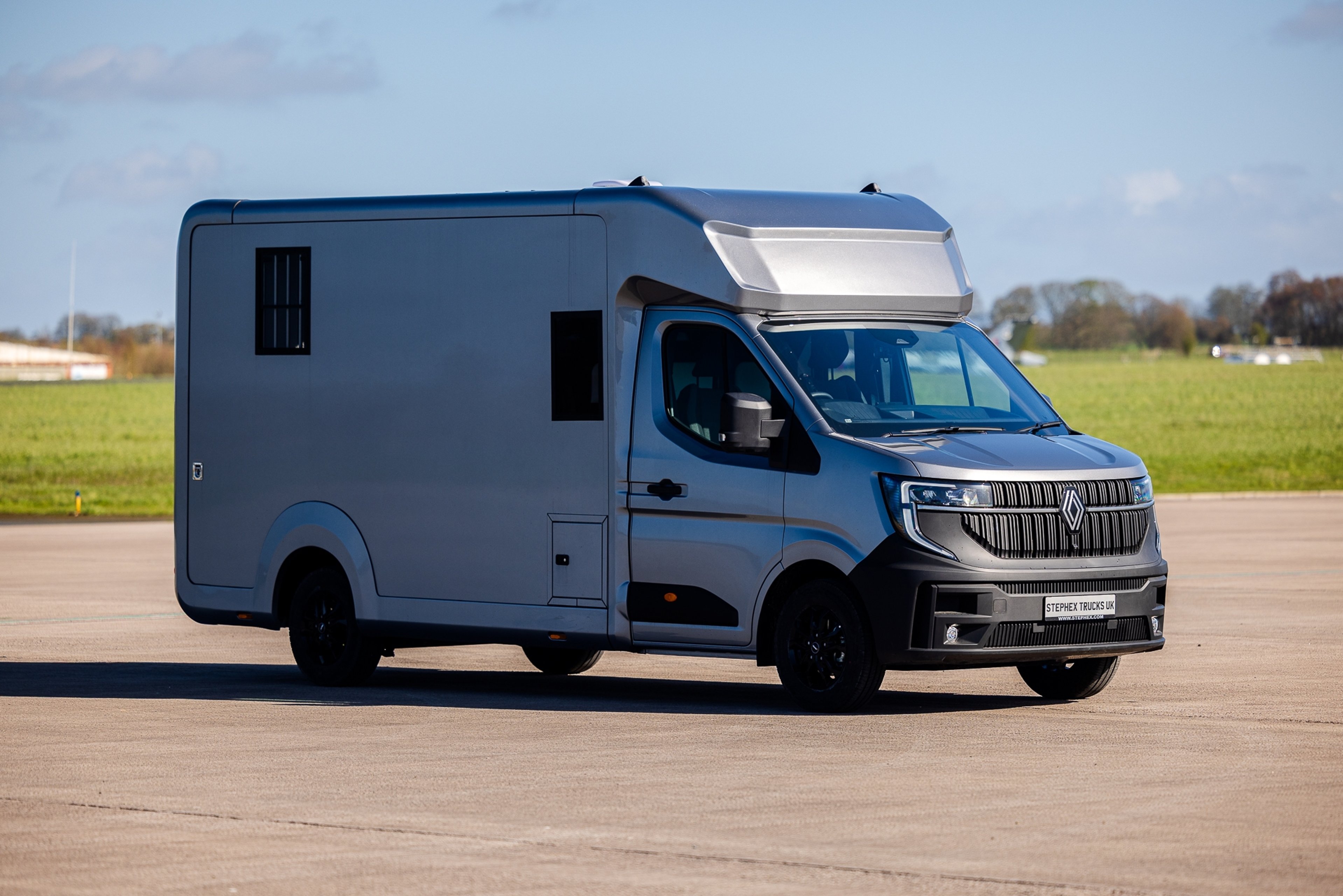 3.5t Renault Master by AKX - image 4 of 11