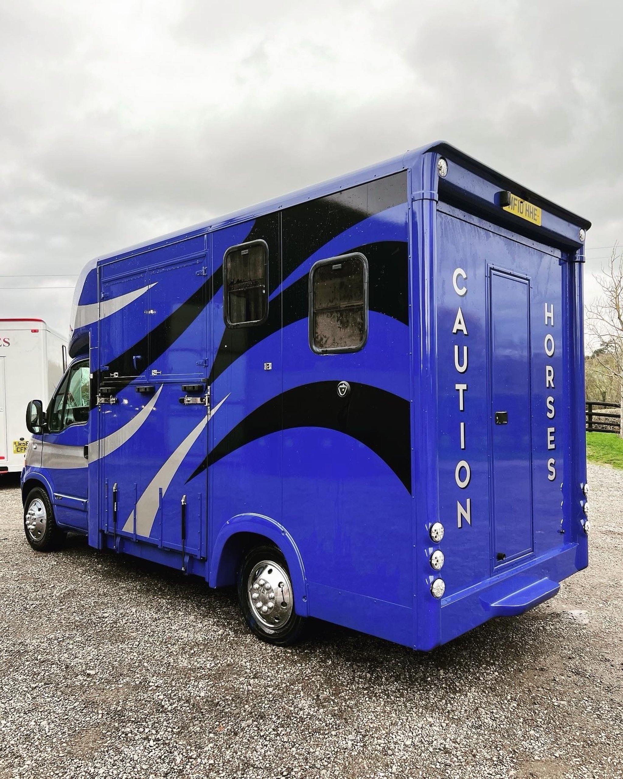 3.9t Renault Master by Compact - image 3 of 8