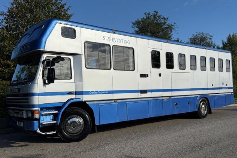 17T Scania 220 - Oakley Supreme