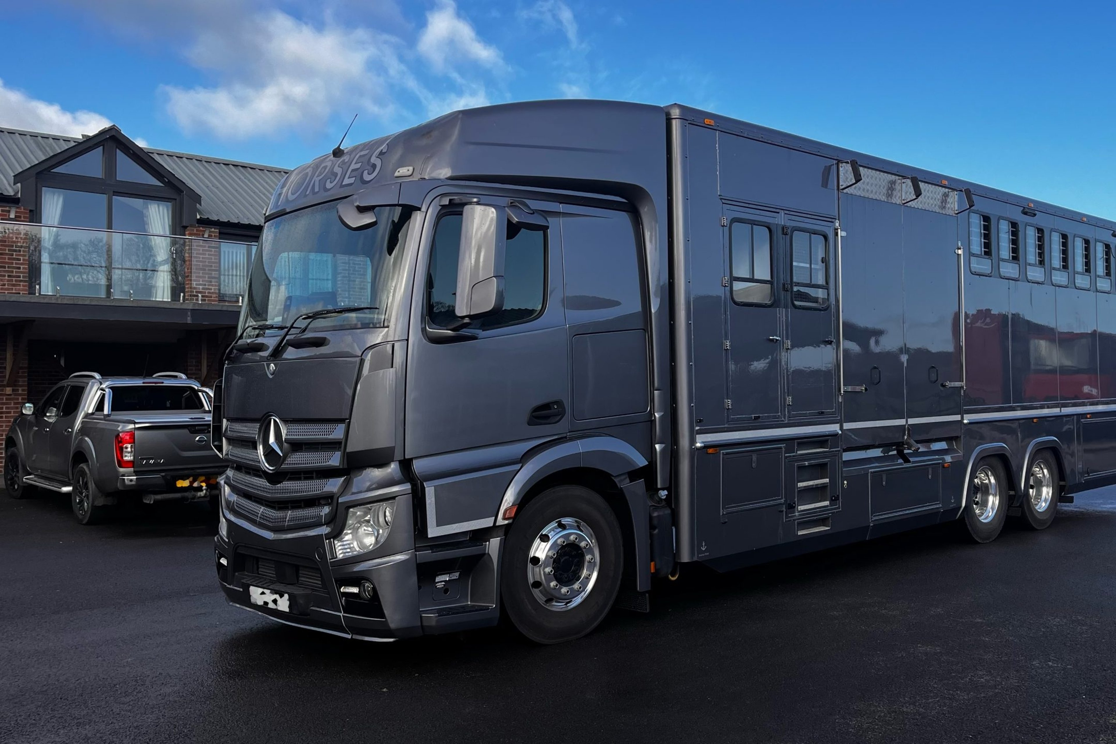 26t Mercedes-Benz Actros Horse Transporter