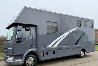 7.5t DAF LF by McPhie