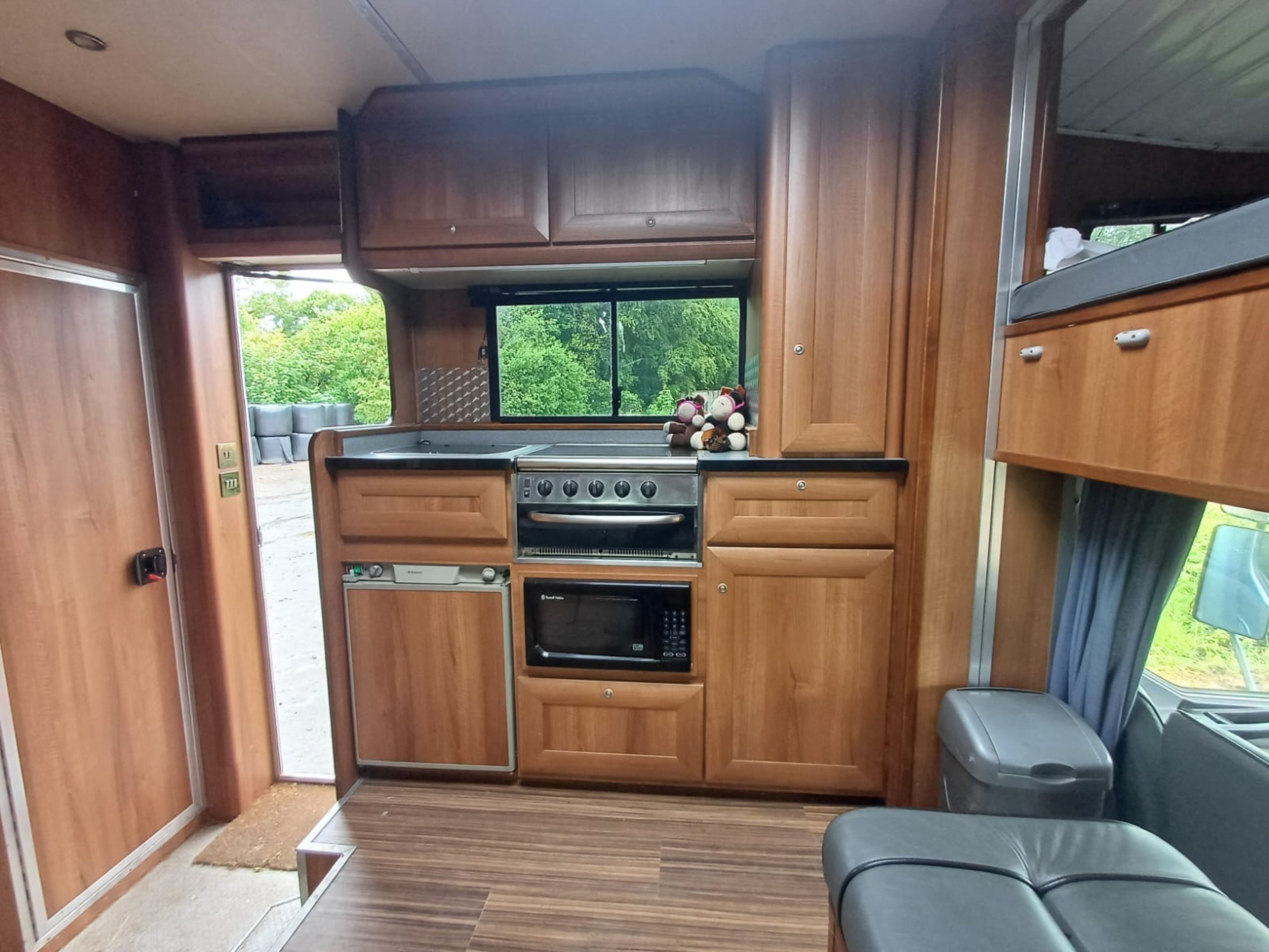 7.5T JM Coachbuilt Horsebox - image 7 of 7