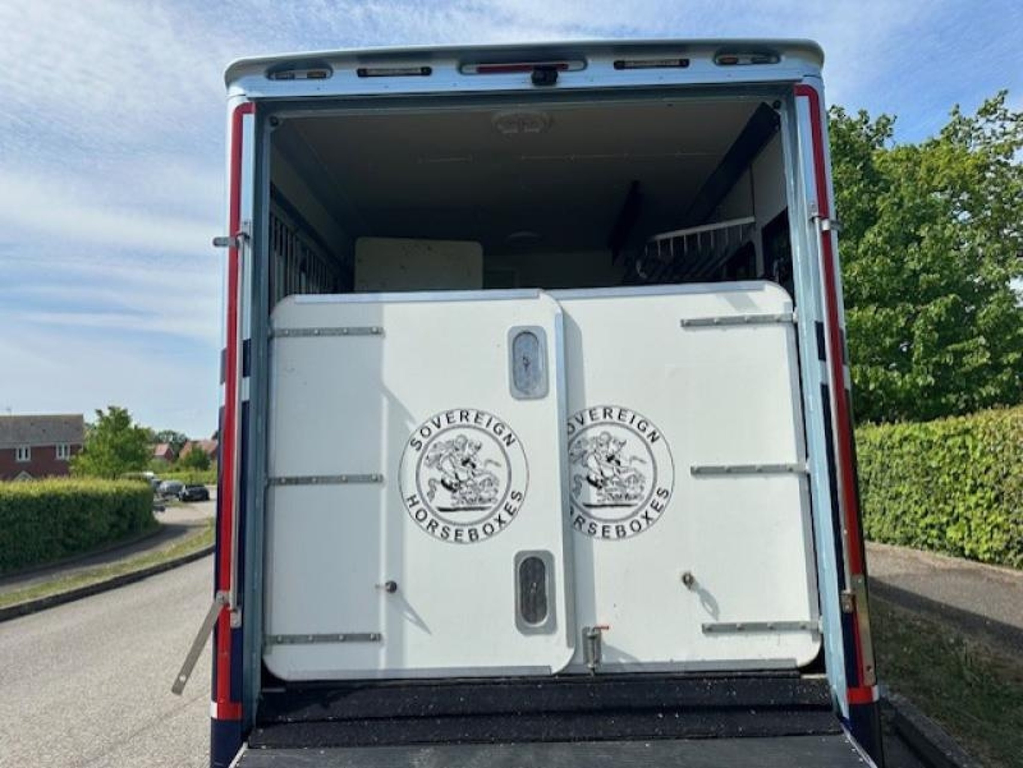 7.5t Iveco Eurocargo by Sovereign Horseboxes - image 12 of 15