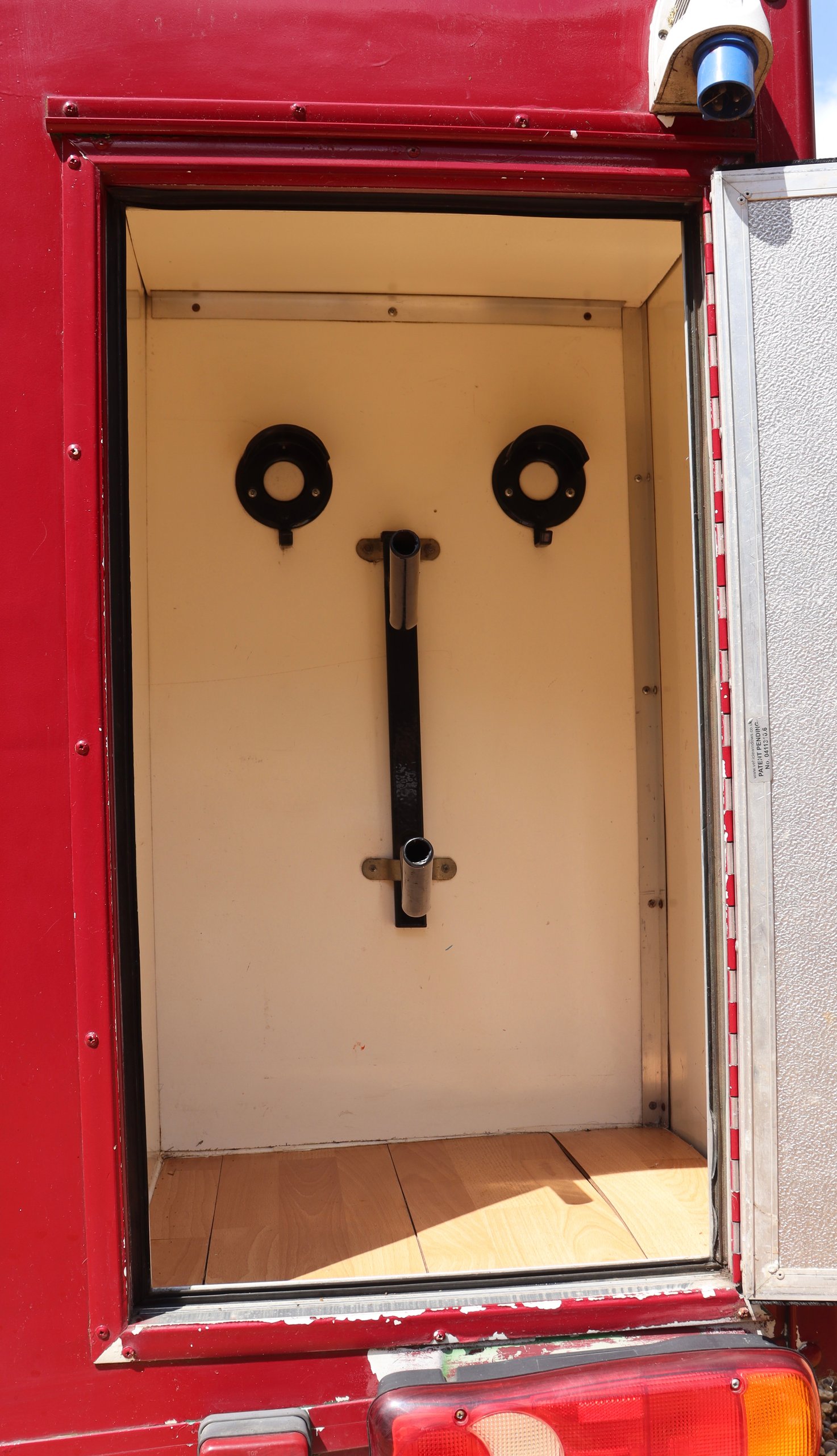 Vauxhall Movano 2.2l Coachbuilt 3.5T Long Stall - image 1 of 12