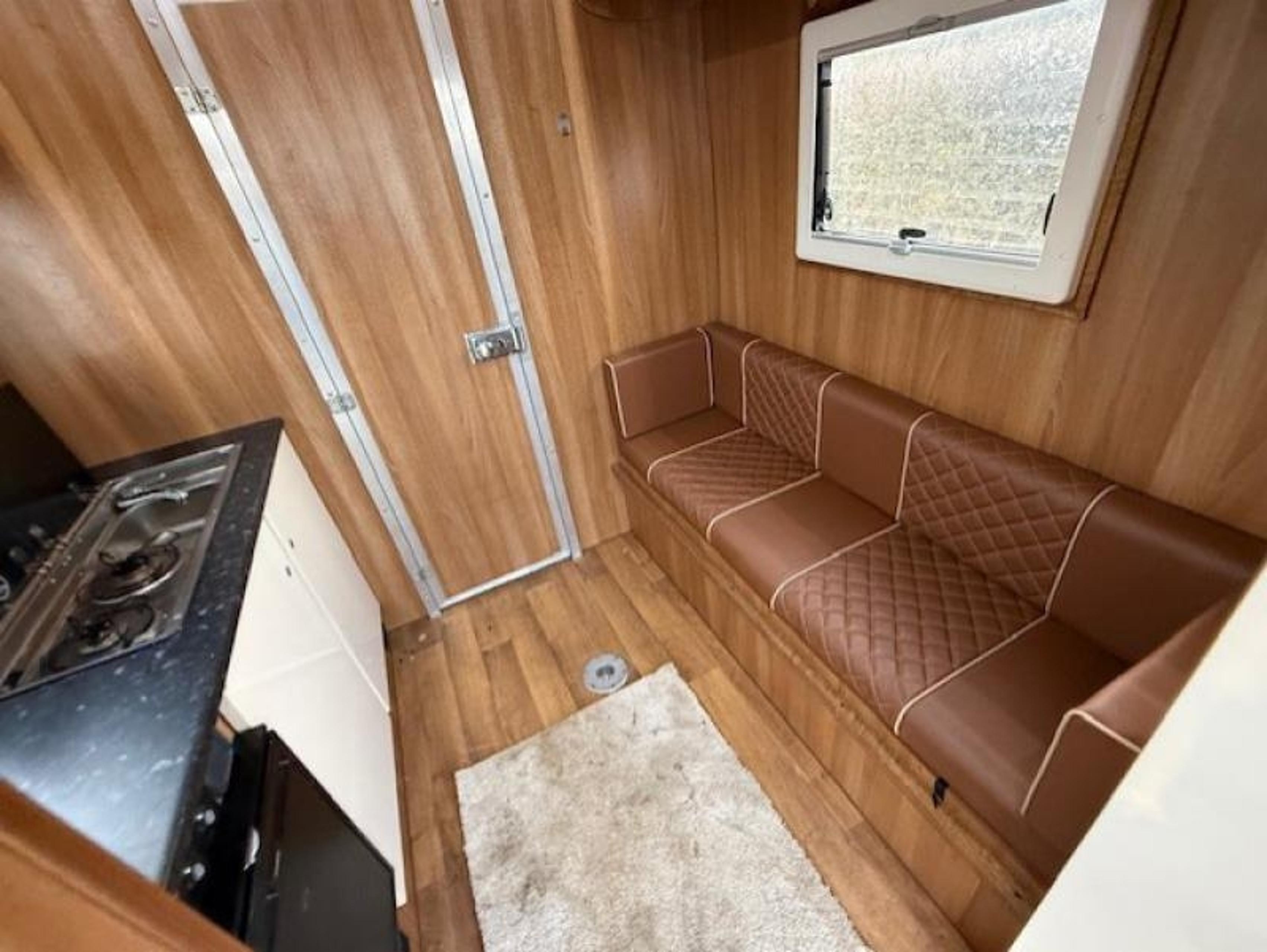 5t Peugeot Boxer by Courchevel - image 8 of 15