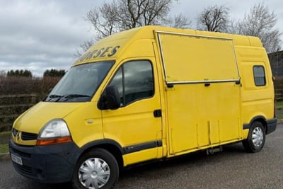 3.5t Renault Master by Can-Van