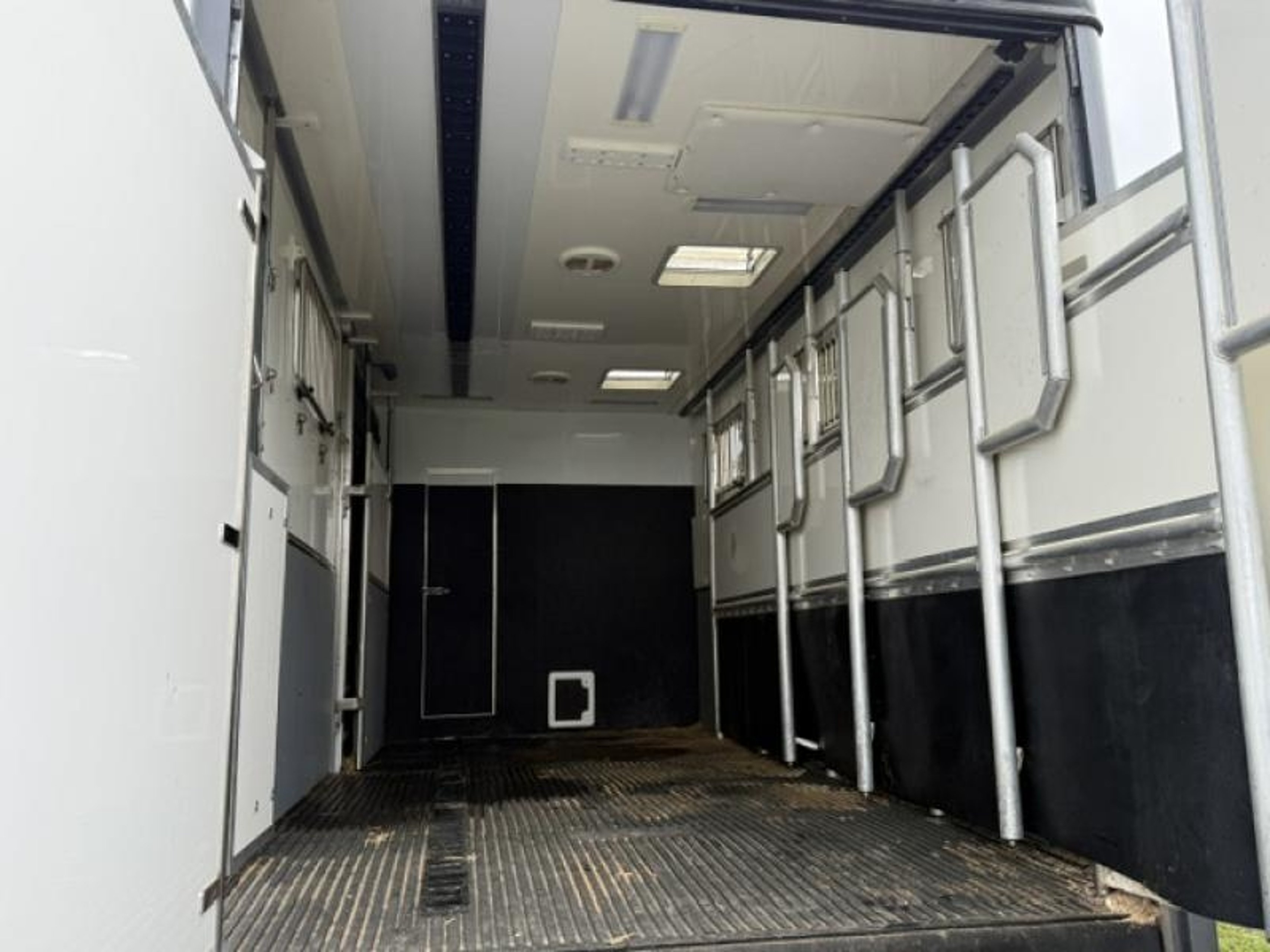 13t DAF Lf 180 by Browns - image 17 of 18