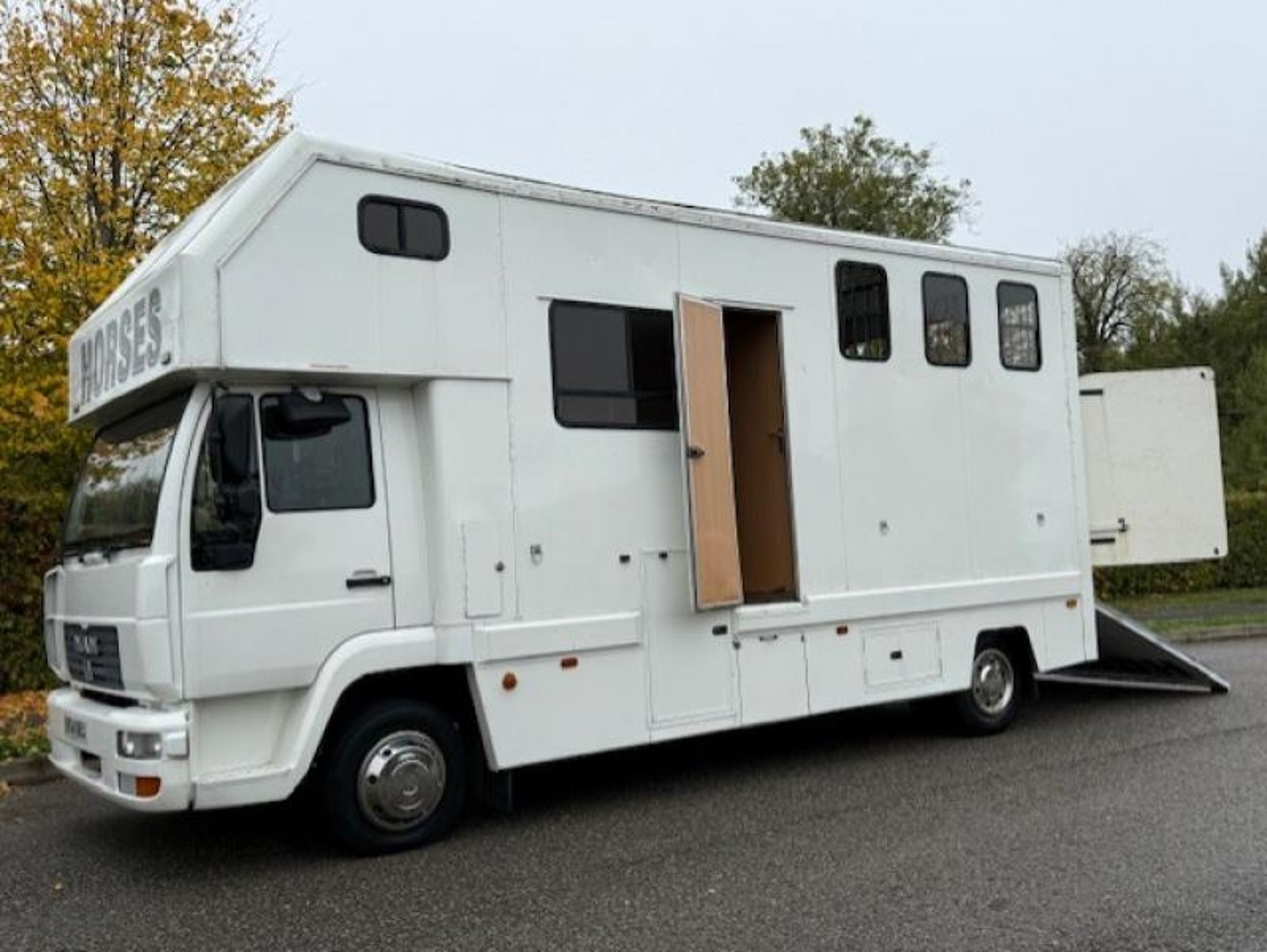 7.5T MAN Coach Built Horsebox - Stalled for 3 - image 16 of 16