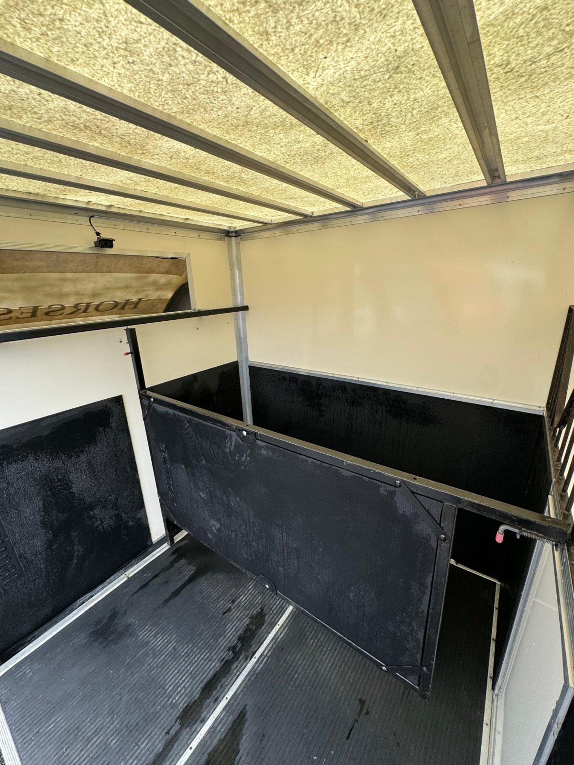 3.5t Citroën Relay - Open Plan Layout - image 5 of 12
