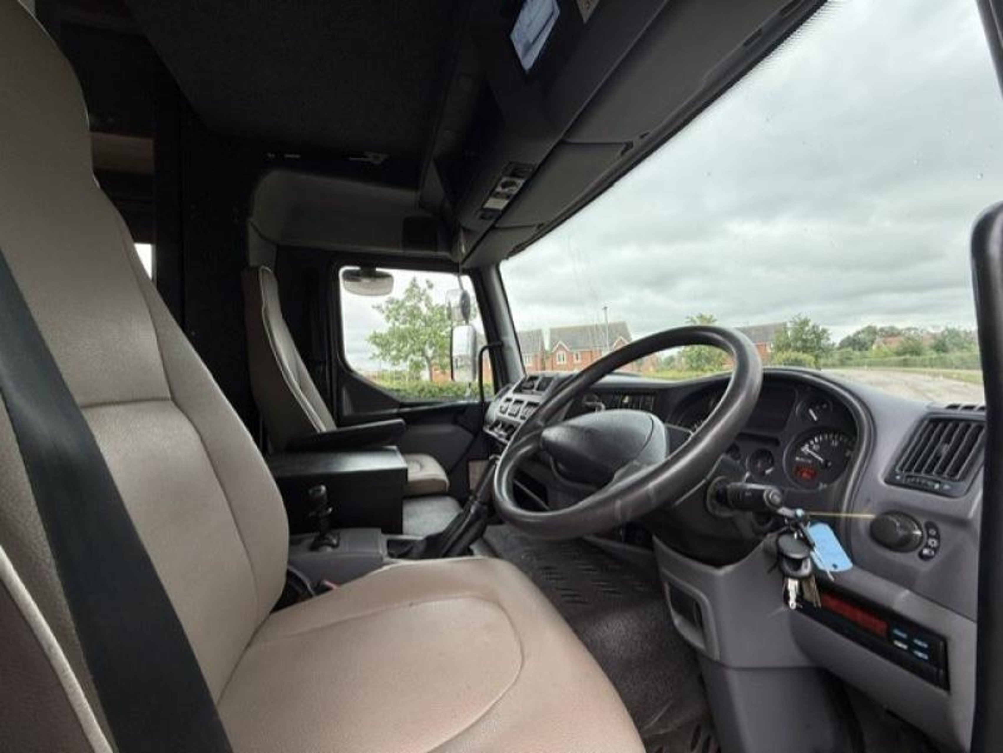 13t DAF Lf 180 by Browns - image 3 of 18