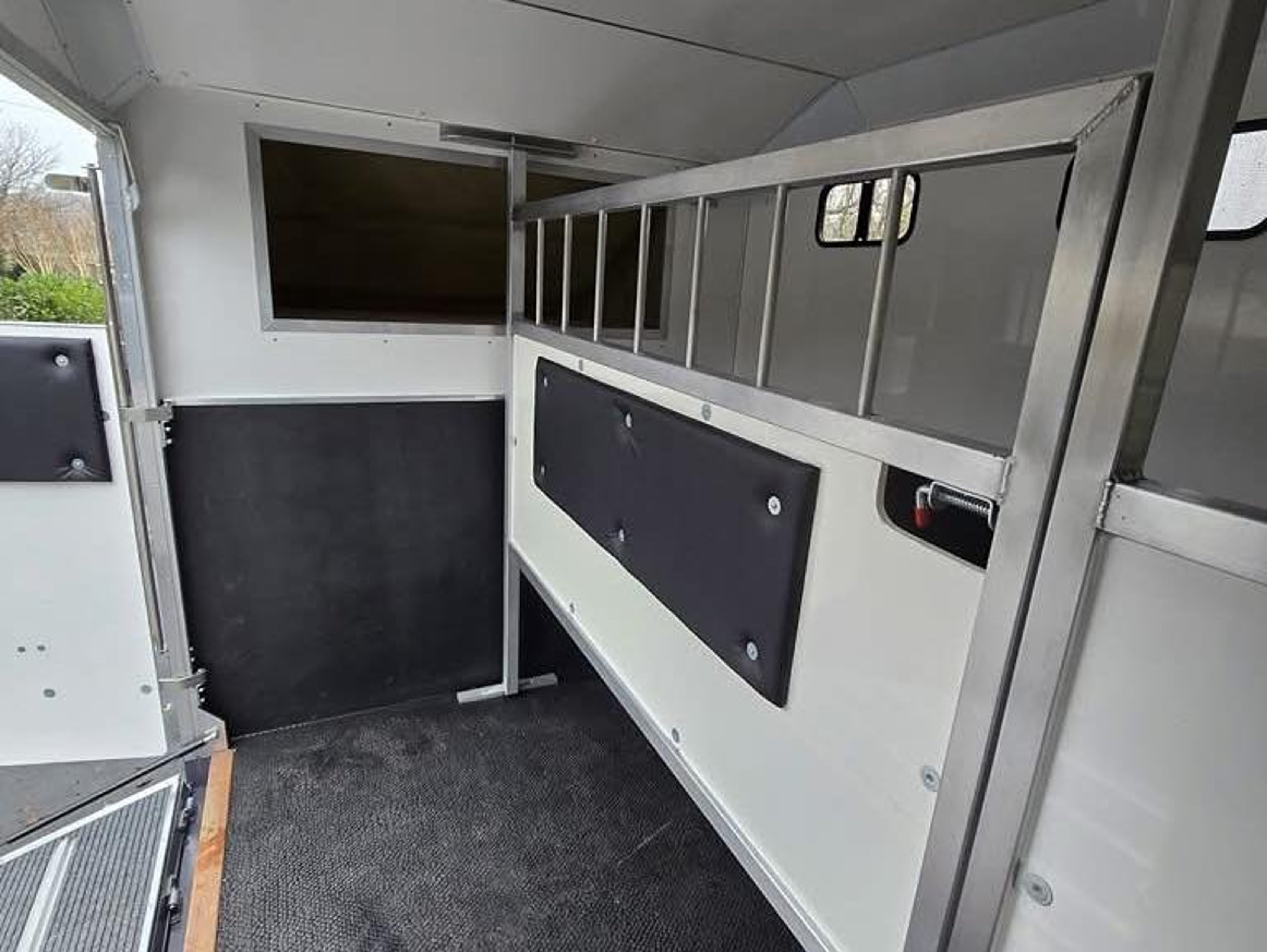 3.9 Ton Peper Harrow Trophy Twin - Renault Master - image 3 of 7