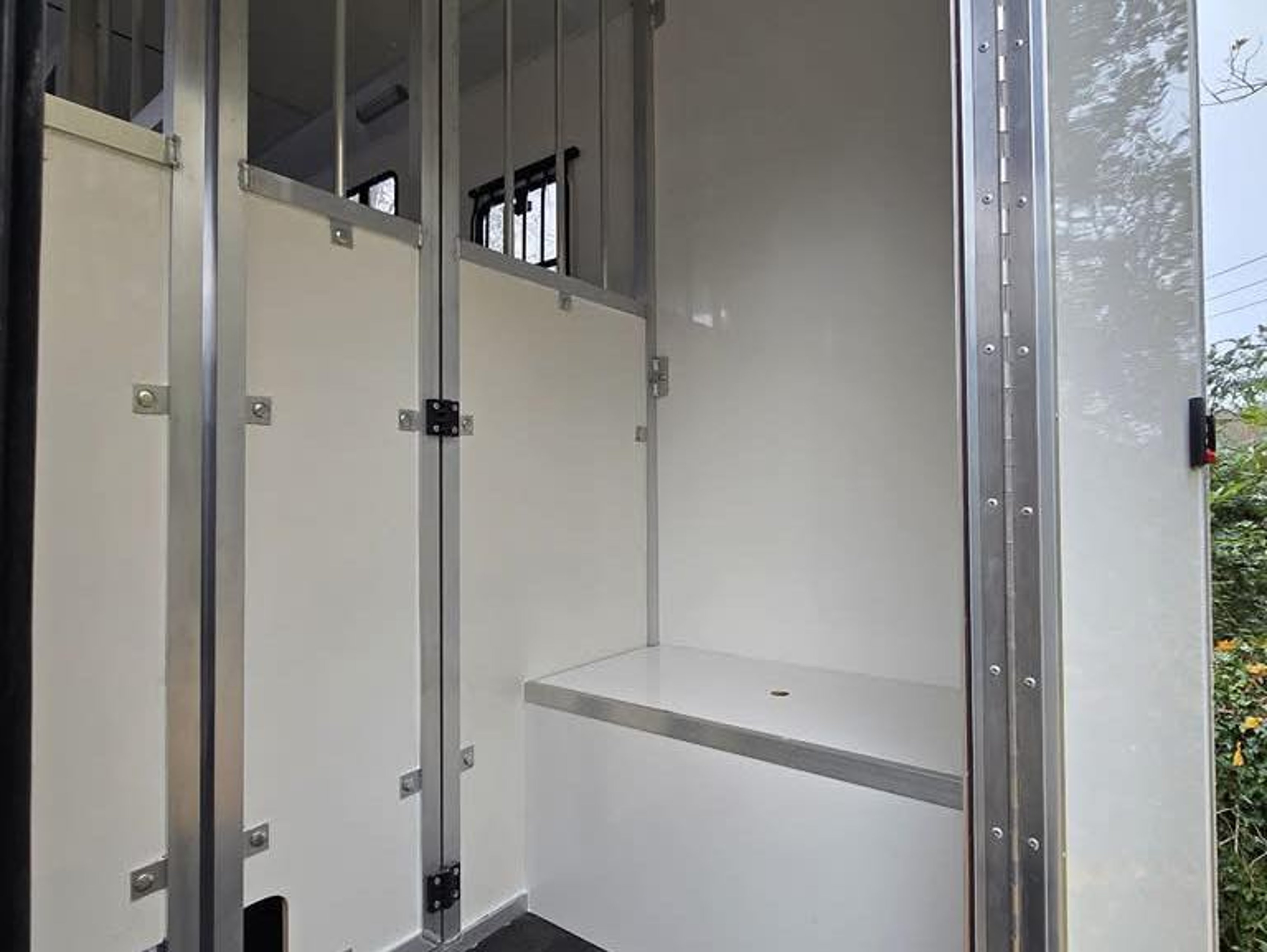 3.9 Ton Peper Harrow Trophy Twin - Renault Master - image 7 of 7