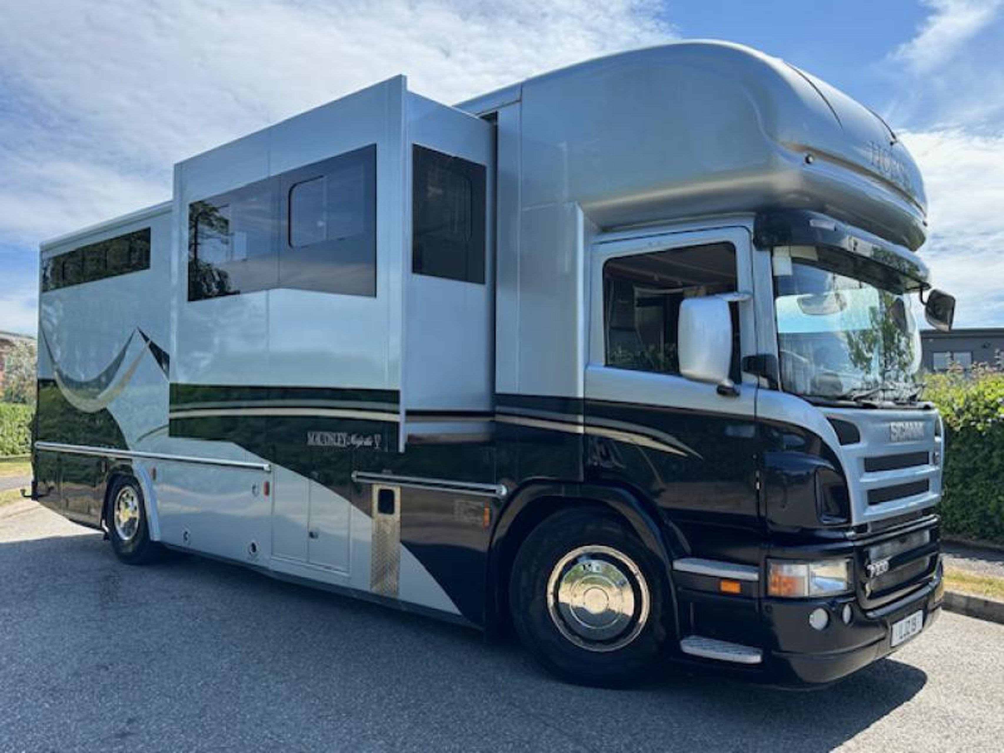 Beautiful Scania 230 18T by Maudsley Coach Builders - image 1 of 1