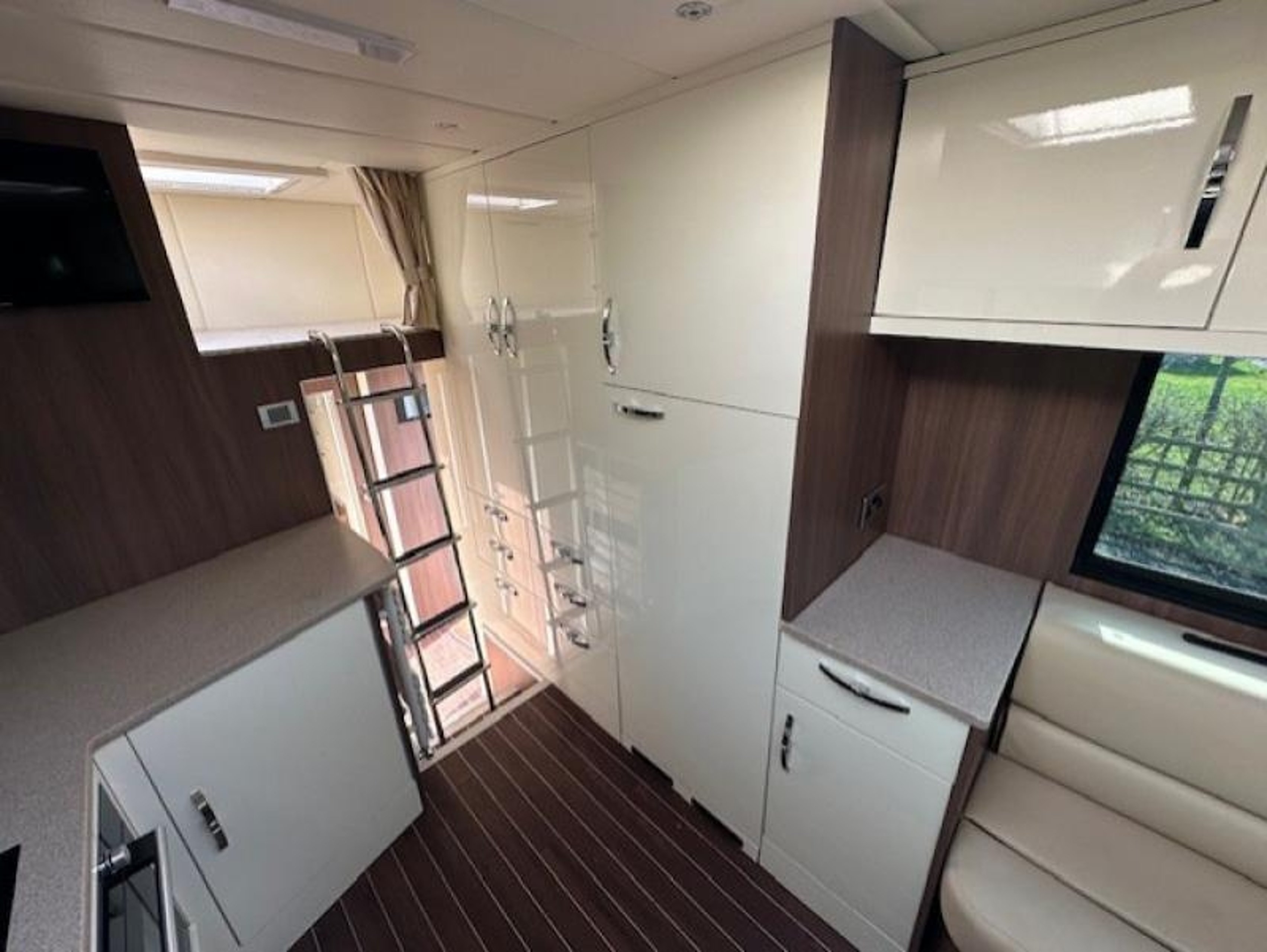 2017 Scania P250 - 18T "Prince" by Sovereign Coach Builders - image 6 of 12