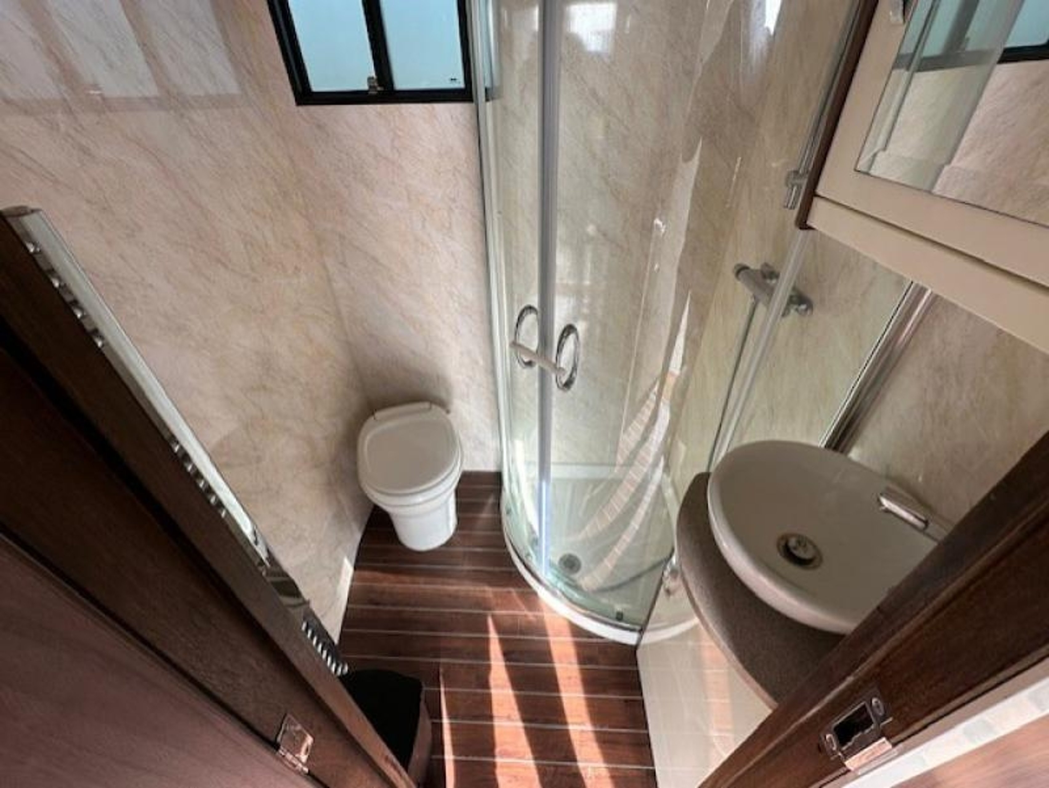 2017 Scania P250 - 18T "Prince" by Sovereign Coach Builders - image 7 of 12