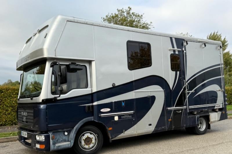 7.5t MAN TGL Automatic Horsebox