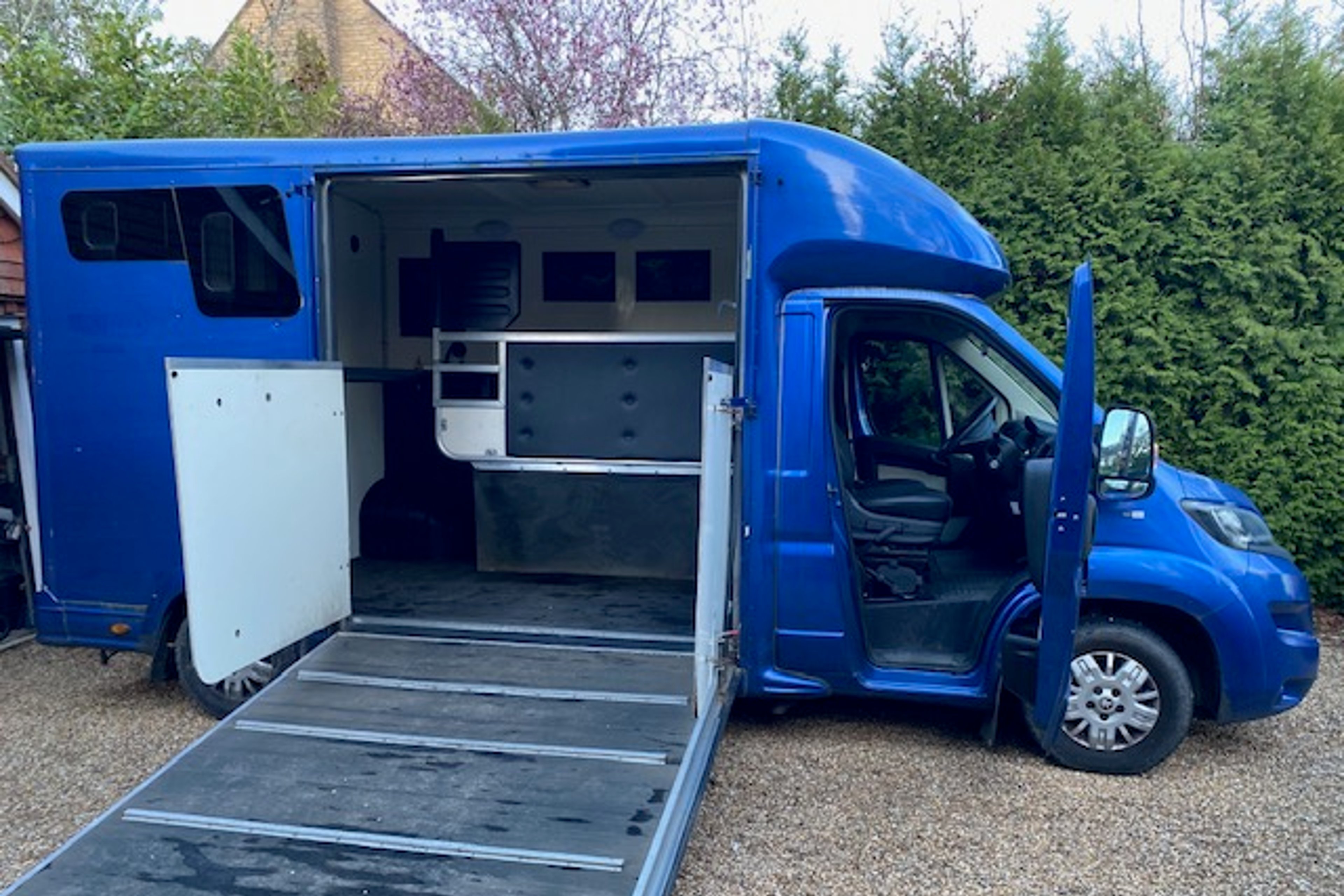 3.5t Equi-Trek Sonic - Low Mileage and Full MOT