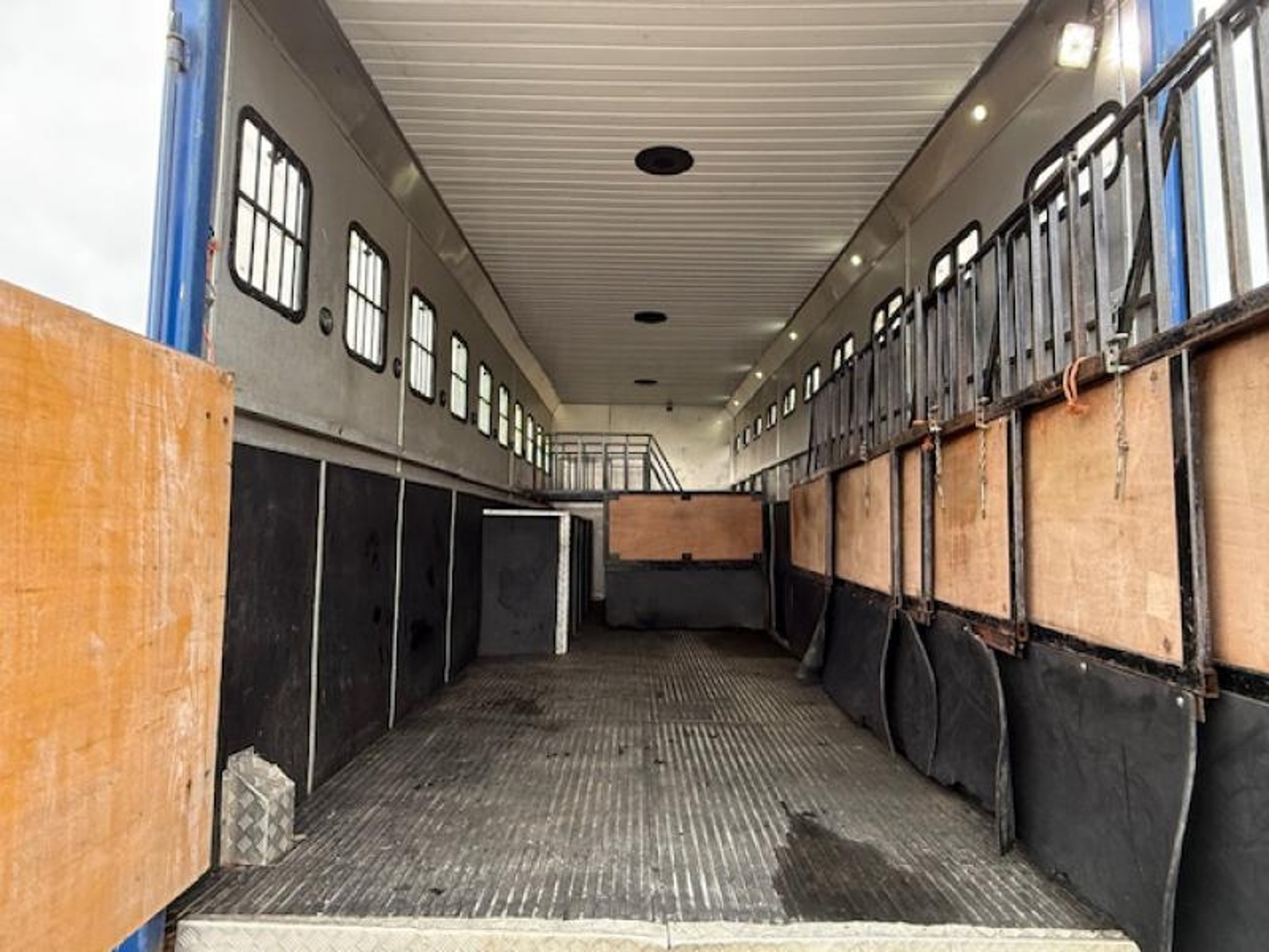 18t Automatic MAN TGL by Hayling Truck Island - image 11 of 14