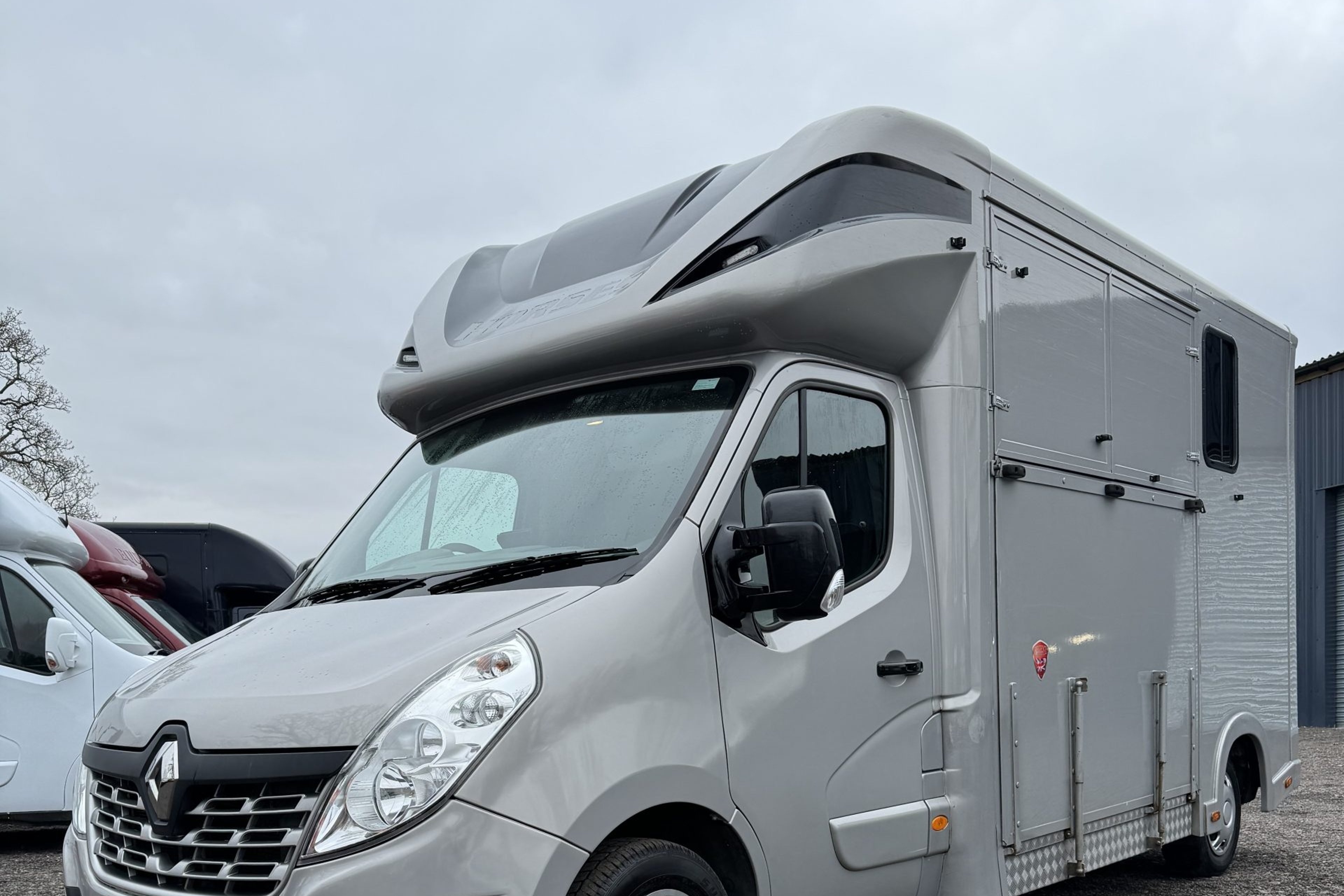 3.5t Renault Master by Regent