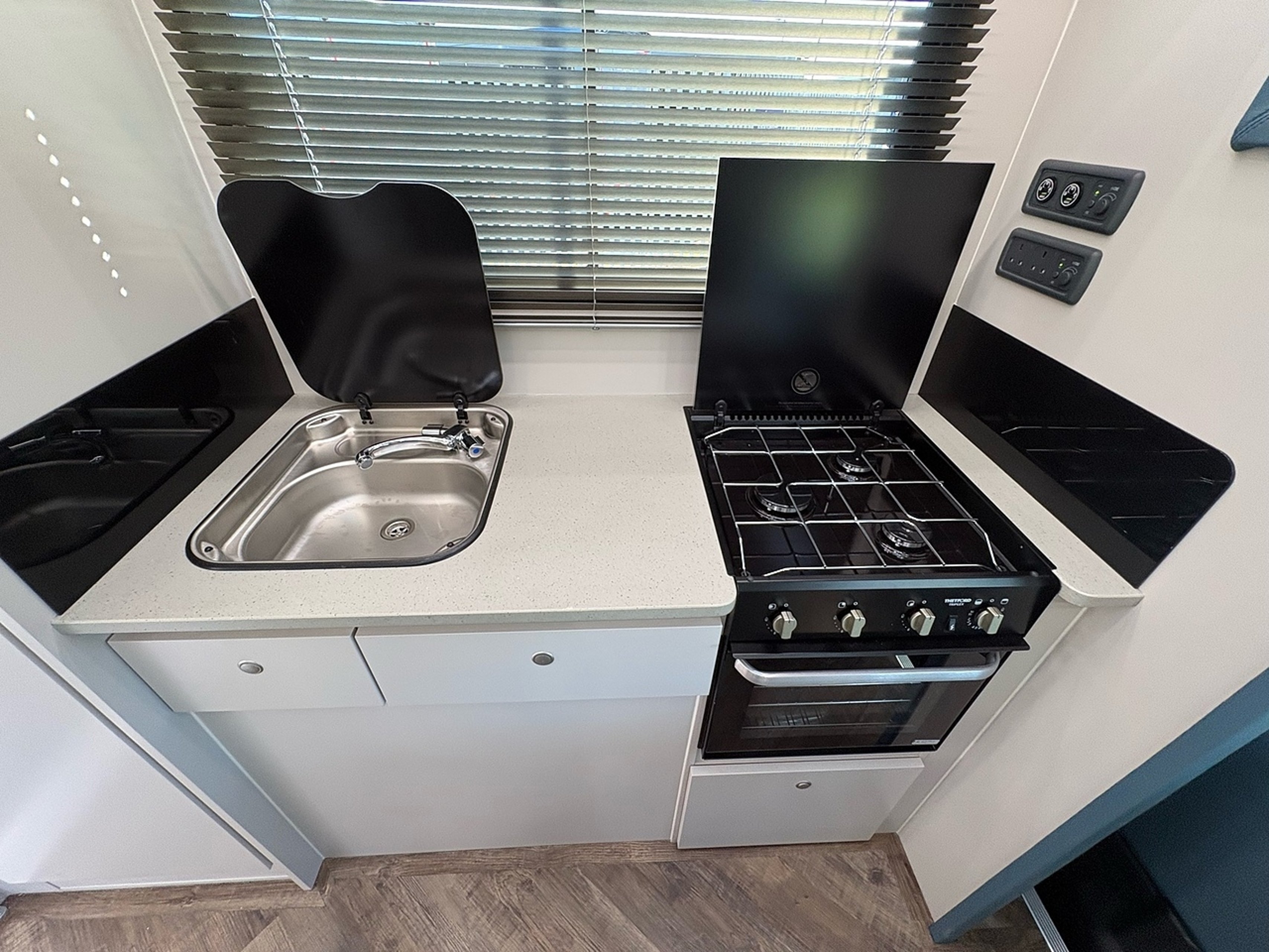 7.2t Iveco by PRB Horseboxes - image 17 of 18