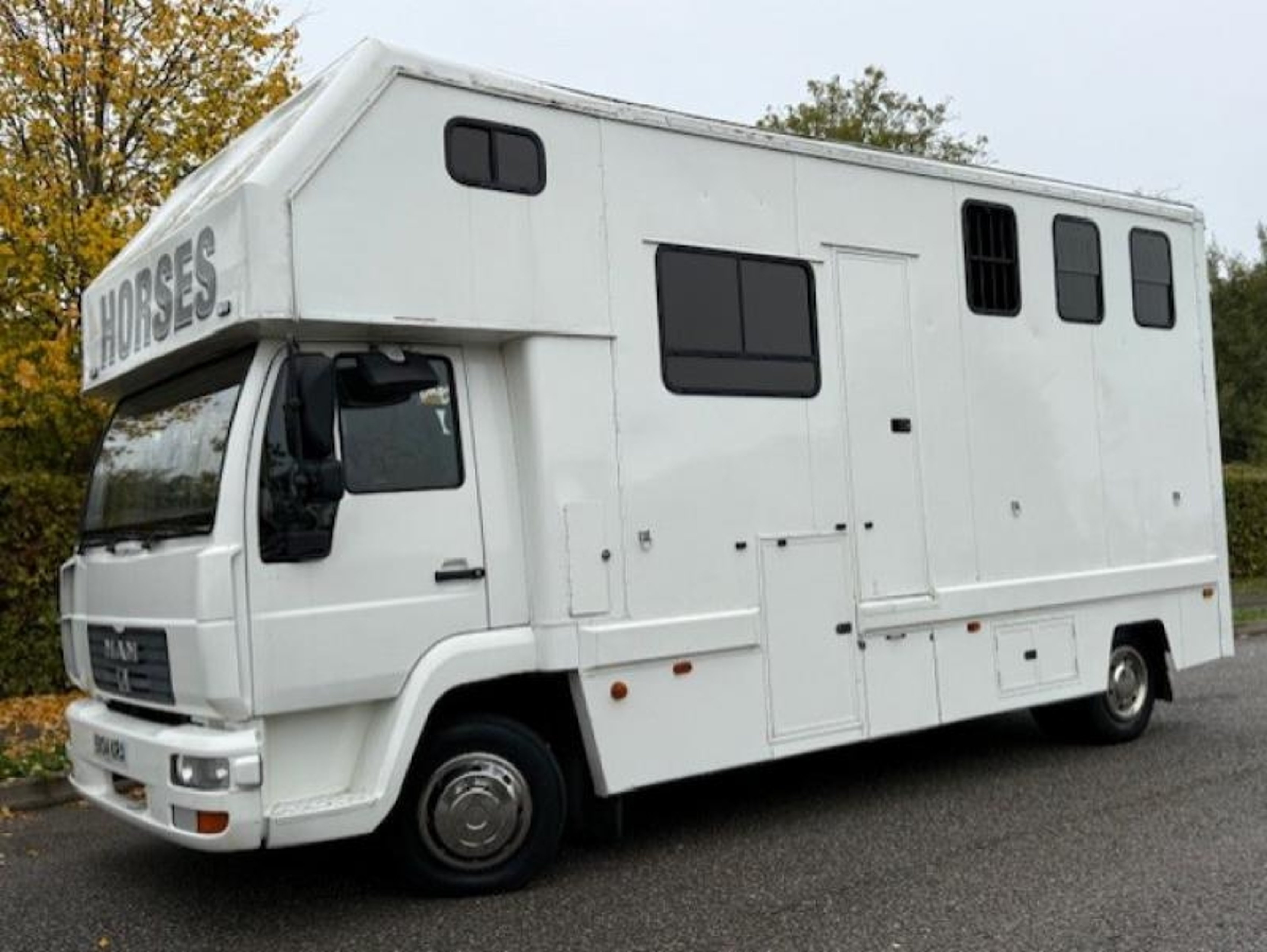 7.5T MAN Coach Built Horsebox - Stalled for 3 - image 1 of 16